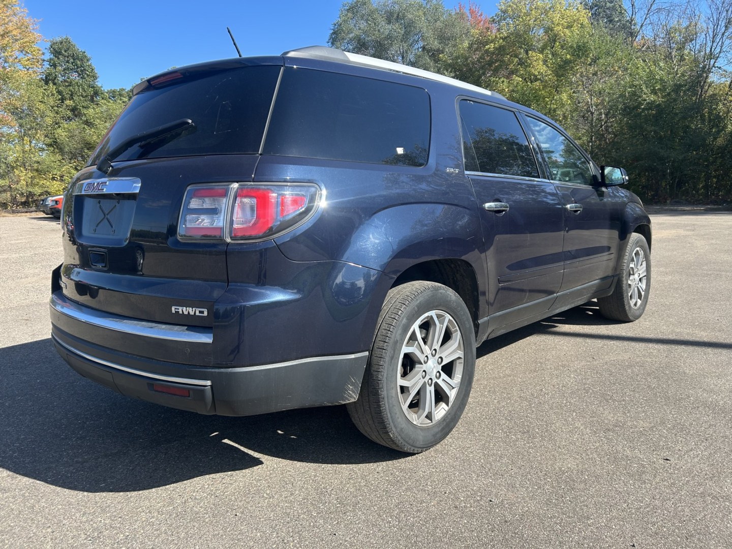 2015 GMC Acadia SLT-1 AWD (1GKKVRKD5FJ) with an 3.6L V6 DOHC 24V engine, 6A transmission, located at 17255 hwy 65 NE, Ham Lake, MN, 55304, 0.000000, 0.000000- Photo#4