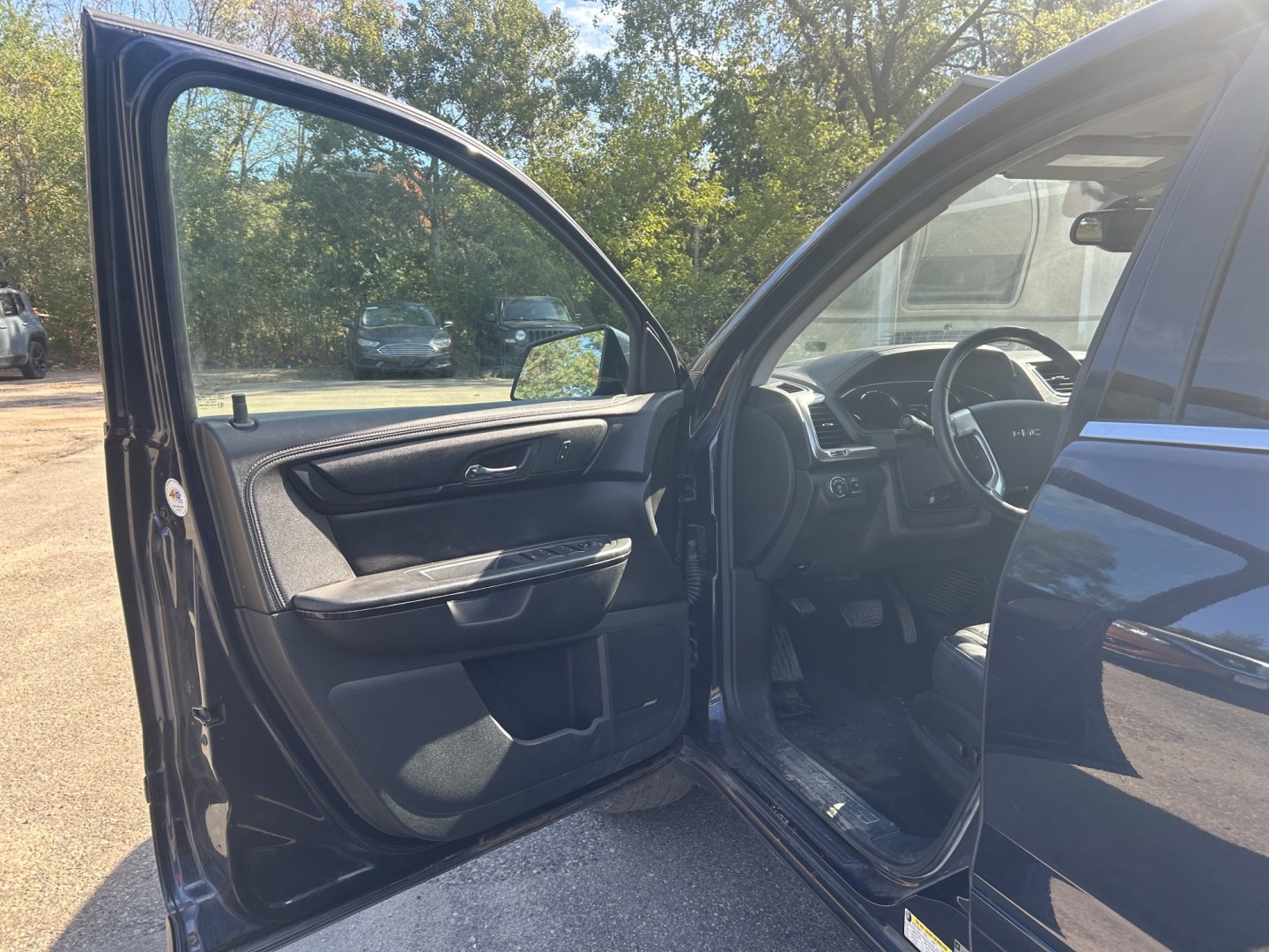 2015 GMC Acadia SLT-1 AWD (1GKKVRKD5FJ) with an 3.6L V6 DOHC 24V engine, 6A transmission, located at 17255 hwy 65 NE, Ham Lake, MN, 55304, 0.000000, 0.000000- Photo#8