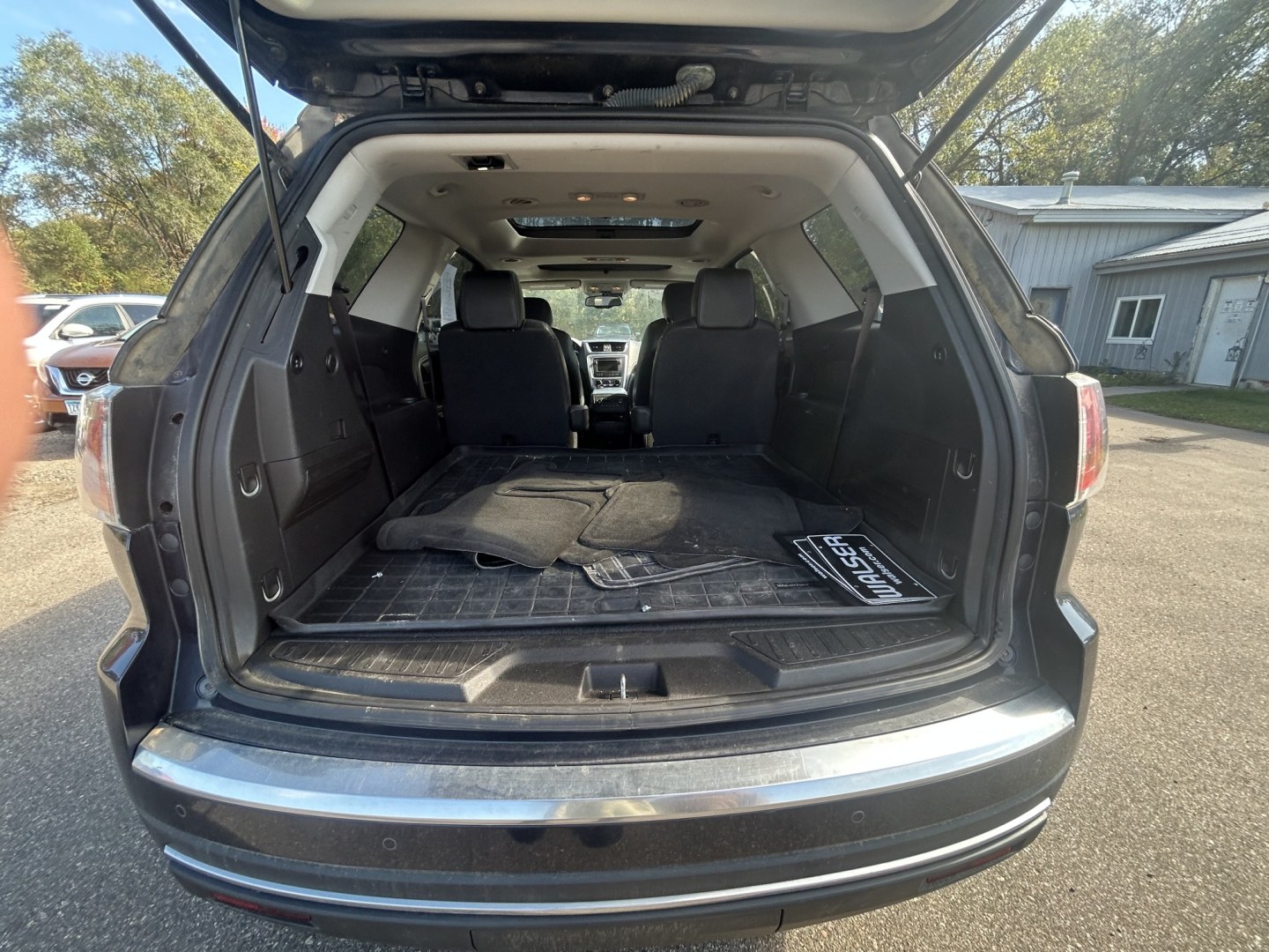 2015 GMC Acadia SLT-1 AWD (1GKKVRKD5FJ) with an 3.6L V6 DOHC 24V engine, 6A transmission, located at 17255 hwy 65 NE, Ham Lake, MN, 55304, 0.000000, 0.000000- Photo#16