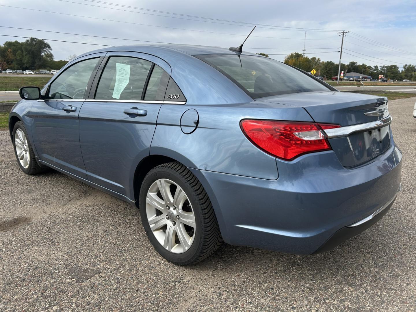 2011 Chrysler 200 Touring (1C3BC1FB3BN) with an 2.4L L4 DOHC 16V engine, 6-Speed Automatic transmission, located at 17255 hwy 65 NE, Ham Lake, MN, 55304, 0.000000, 0.000000- Photo#6