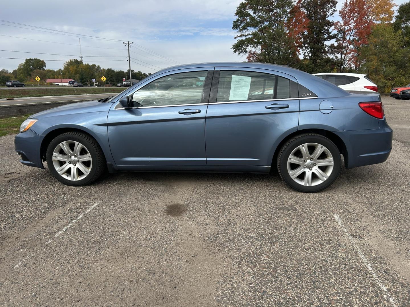 2011 Chrysler 200 Touring (1C3BC1FB3BN) with an 2.4L L4 DOHC 16V engine, 6-Speed Automatic transmission, located at 17255 hwy 65 NE, Ham Lake, MN, 55304, 0.000000, 0.000000- Photo#7