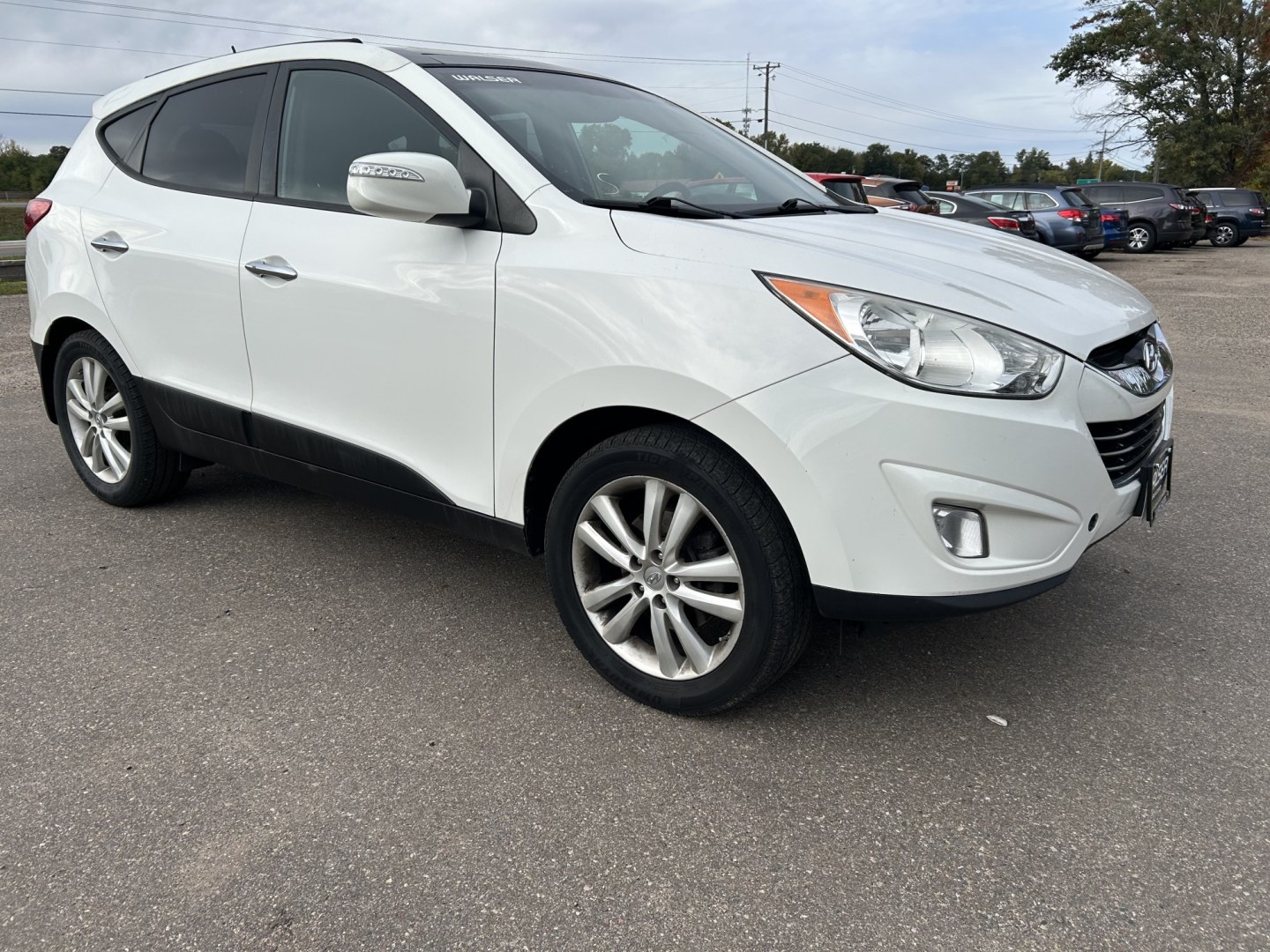 2013 Hyundai Tucson Limited Auto AWD (KM8JUCACXDU) with an 2.4L L4 DOHC 16V engine, 6-Speed Automatic transmission, located at 17255 hwy 65 NE, Ham Lake, MN, 55304, 0.000000, 0.000000- Photo#2