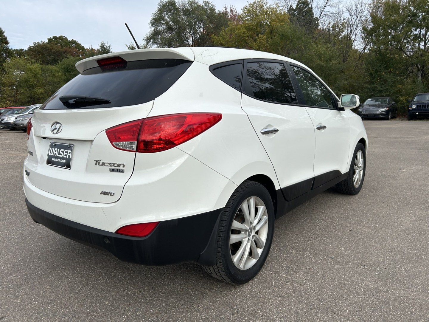 2013 Hyundai Tucson Limited Auto AWD (KM8JUCACXDU) with an 2.4L L4 DOHC 16V engine, 6-Speed Automatic transmission, located at 17255 hwy 65 NE, Ham Lake, MN, 55304, 0.000000, 0.000000- Photo#4