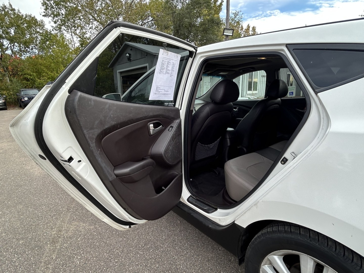 2013 Hyundai Tucson Limited Auto AWD (KM8JUCACXDU) with an 2.4L L4 DOHC 16V engine, 6-Speed Automatic transmission, located at 17255 hwy 65 NE, Ham Lake, MN, 55304, 0.000000, 0.000000- Photo#10