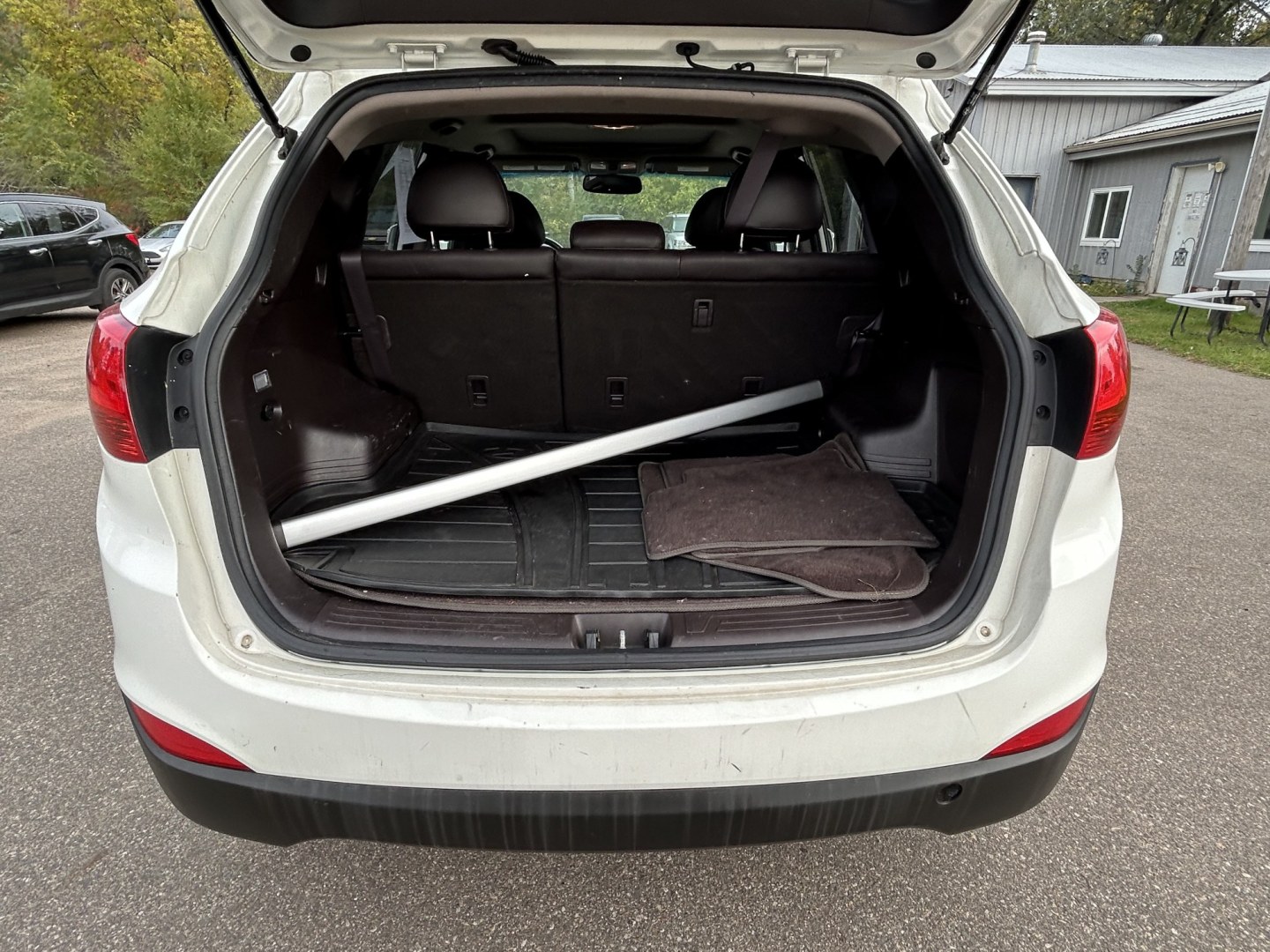 2013 Hyundai Tucson Limited Auto AWD (KM8JUCACXDU) with an 2.4L L4 DOHC 16V engine, 6-Speed Automatic transmission, located at 17255 hwy 65 NE, Ham Lake, MN, 55304, 0.000000, 0.000000- Photo#16