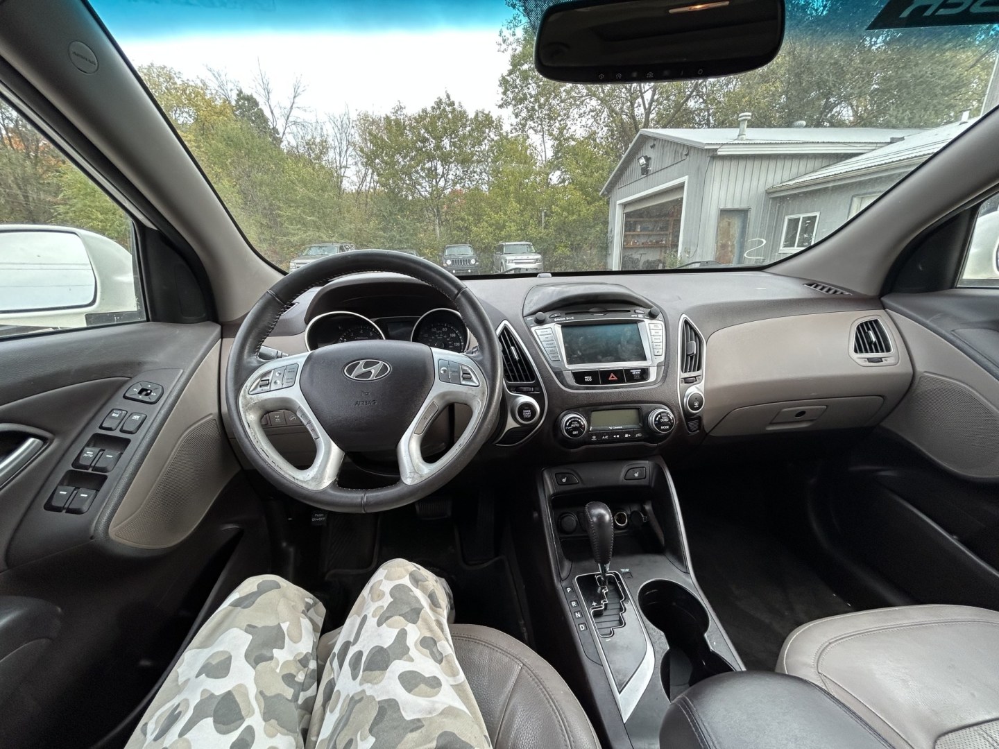 2013 Hyundai Tucson Limited Auto AWD (KM8JUCACXDU) with an 2.4L L4 DOHC 16V engine, 6-Speed Automatic transmission, located at 17255 hwy 65 NE, Ham Lake, MN, 55304, 0.000000, 0.000000- Photo#17