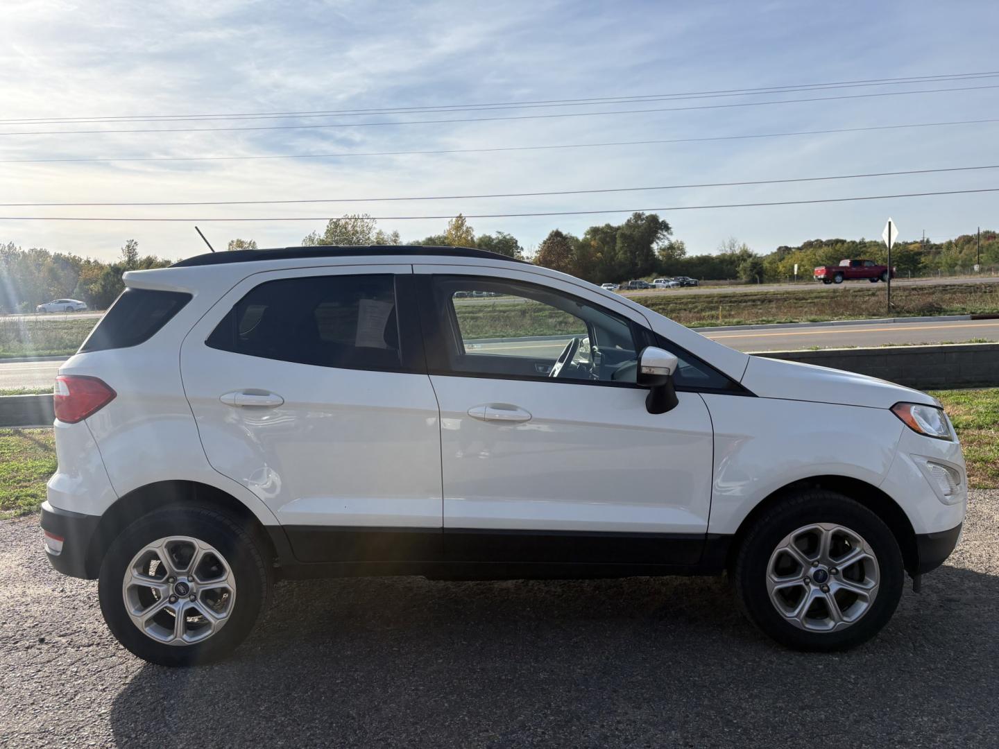 2019 Ford EcoSport SE AWD (MAJ6S3GL1KC) with an 2.0L L4 DOHC 16V engine, 6A transmission, located at 17255 hwy 65 NE, Ham Lake, MN, 55304, 0.000000, 0.000000- Photo#5