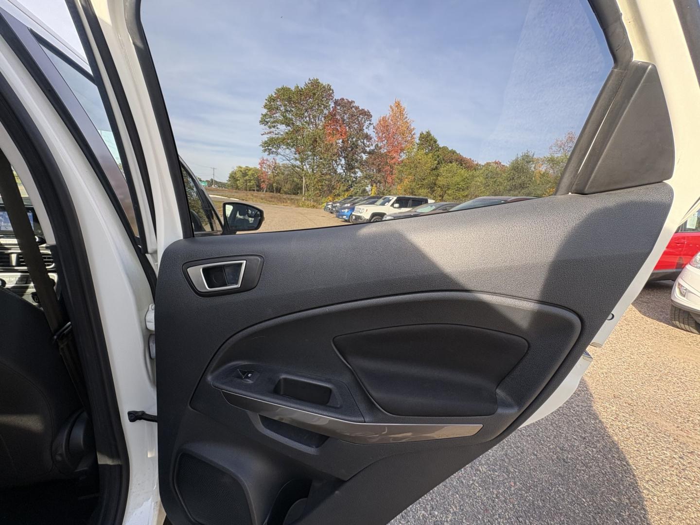 2019 Ford EcoSport SE AWD (MAJ6S3GL1KC) with an 2.0L L4 DOHC 16V engine, 6A transmission, located at 17255 hwy 65 NE, Ham Lake, MN, 55304, 0.000000, 0.000000- Photo#12