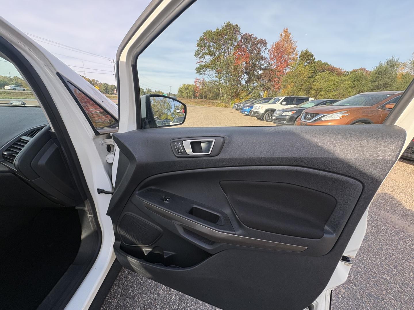 2019 Ford EcoSport SE AWD (MAJ6S3GL1KC) with an 2.0L L4 DOHC 16V engine, 6A transmission, located at 17255 hwy 65 NE, Ham Lake, MN, 55304, 0.000000, 0.000000- Photo#14