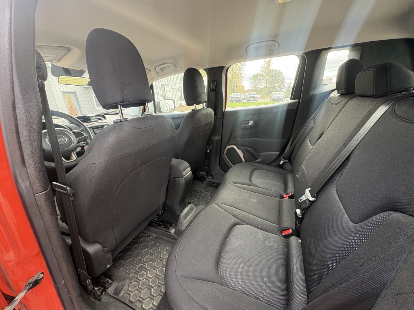 2015 Jeep Renegade Sport 4WD (ZACCJBATXFP) with an 2.4L L4 engine, 6M transmission, located at 17255 hwy 65 NE, Ham Lake, MN, 55304, 0.000000, 0.000000- Photo#11