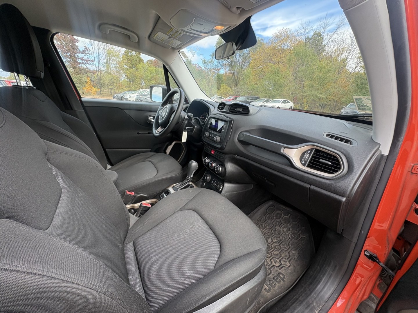 2015 Jeep Renegade Sport 4WD (ZACCJBATXFP) with an 2.4L L4 engine, 6M transmission, located at 17255 hwy 65 NE, Ham Lake, MN, 55304, 0.000000, 0.000000- Photo#15