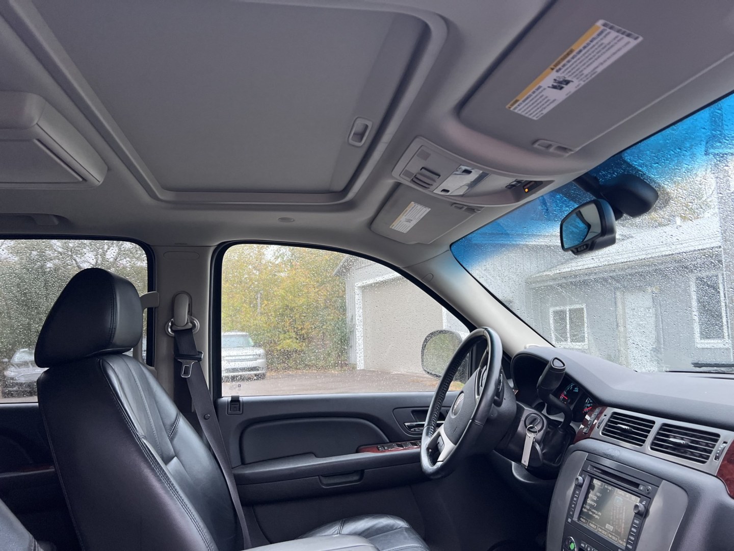 2009 GMC Yukon SLT-1 4WD (1GKFK33049R) with an 5.3L V8 OHV 16V FFV engine, 4A transmission, located at 17255 hwy 65 NE, Ham Lake, MN, 55304, 0.000000, 0.000000- Photo#17