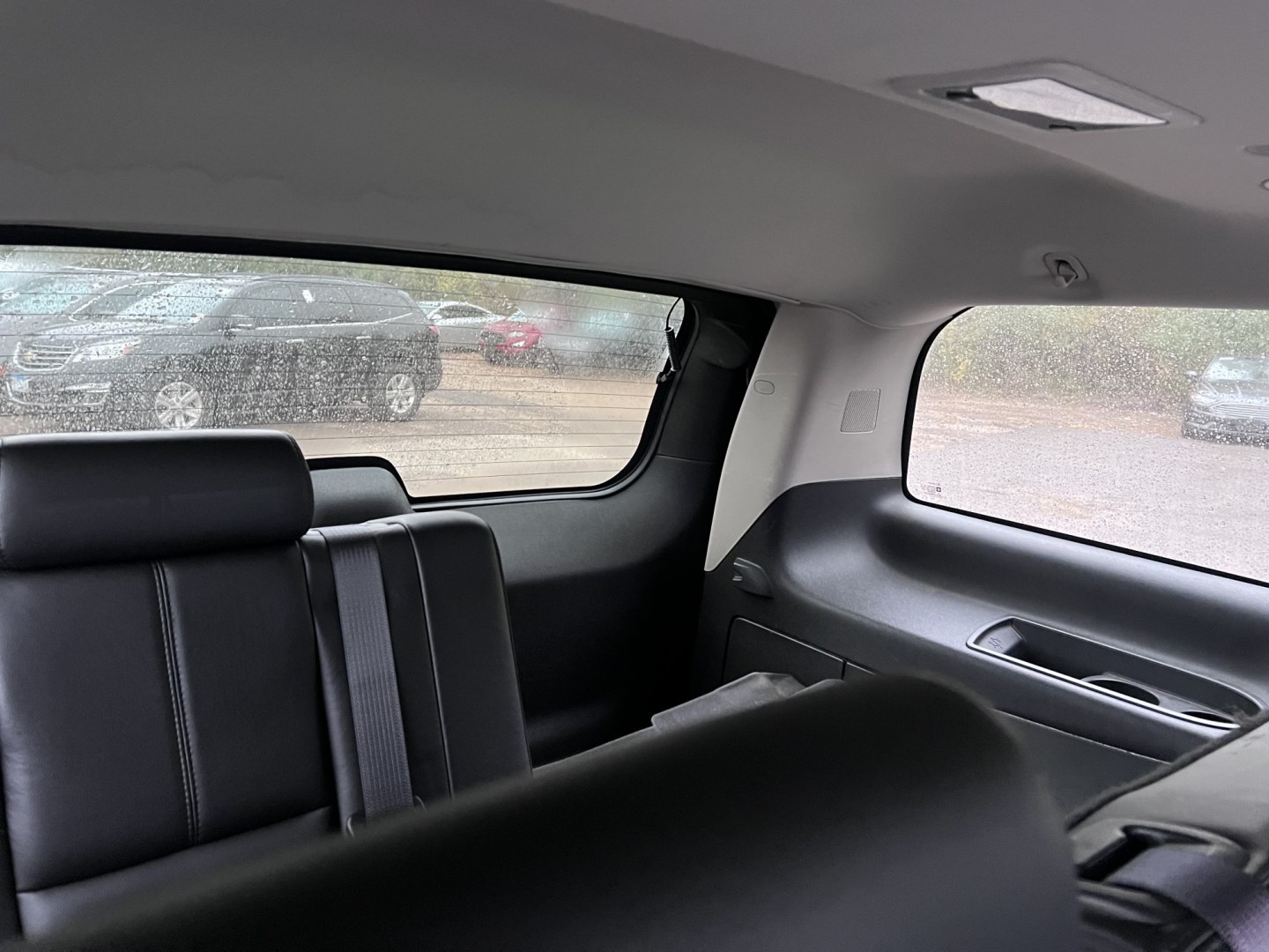 2009 GMC Yukon SLT-1 4WD (1GKFK33049R) with an 5.3L V8 OHV 16V FFV engine, 4A transmission, located at 17255 hwy 65 NE, Ham Lake, MN, 55304, 0.000000, 0.000000- Photo#21