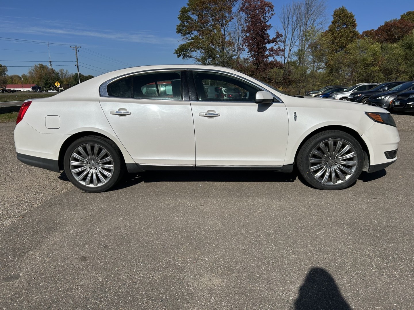 2015 Lincoln MKS FWD (1LNHL9DK3FG) with an 3.7L V6 DOHC 24V engine, 6A transmission, located at 17255 hwy 65 NE, Ham Lake, MN, 55304, 0.000000, 0.000000- Photo#3