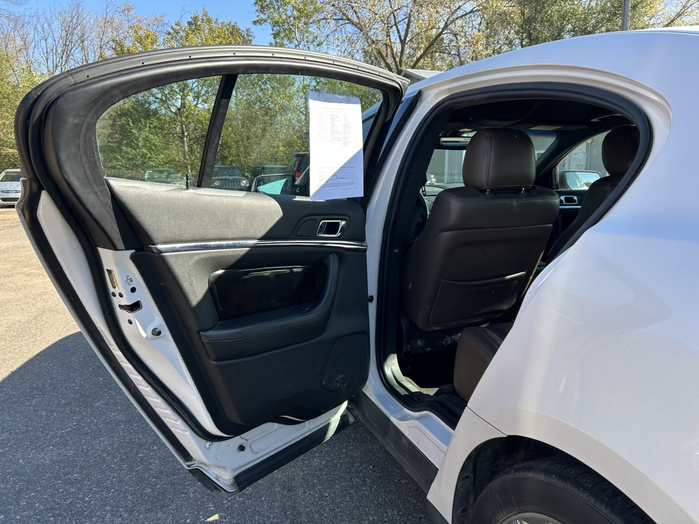2015 Lincoln MKS FWD (1LNHL9DK3FG) with an 3.7L V6 DOHC 24V engine, 6A transmission, located at 17255 hwy 65 NE, Ham Lake, MN, 55304, 0.000000, 0.000000- Photo#10