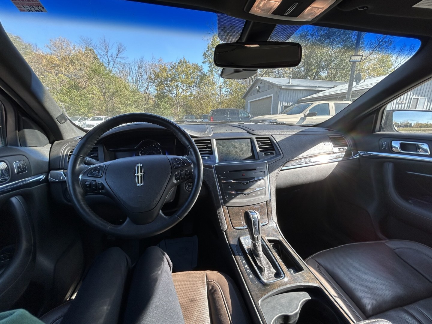 2015 Lincoln MKS FWD (1LNHL9DK3FG) with an 3.7L V6 DOHC 24V engine, 6A transmission, located at 17255 hwy 65 NE, Ham Lake, MN, 55304, 0.000000, 0.000000- Photo#16