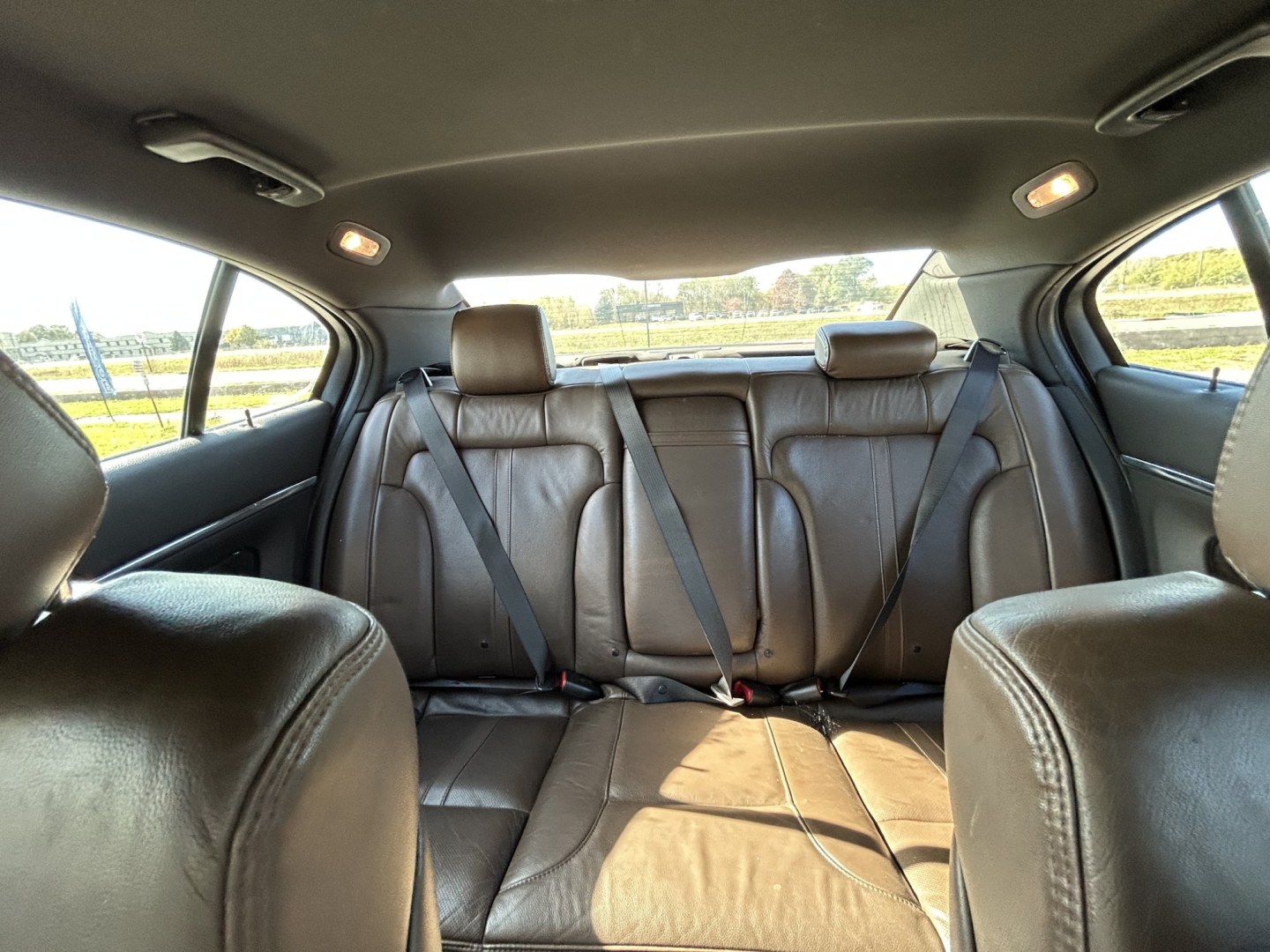 2015 Lincoln MKS FWD (1LNHL9DK3FG) with an 3.7L V6 DOHC 24V engine, 6A transmission, located at 17255 hwy 65 NE, Ham Lake, MN, 55304, 0.000000, 0.000000- Photo#17