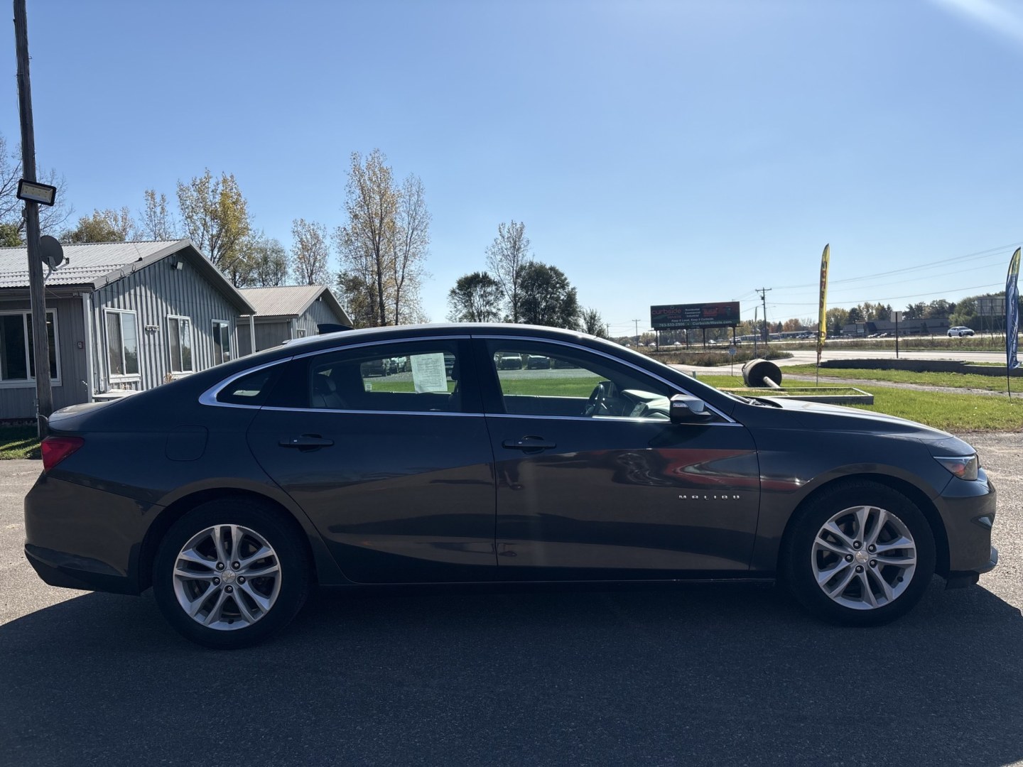 2016 Chevrolet Malibu 1LT (1G1ZE5ST1GF) with an 1.5L L4 DOHC 16V engine, 6A transmission, located at 17255 hwy 65 NE, Ham Lake, MN, 55304, 0.000000, 0.000000- Photo#5