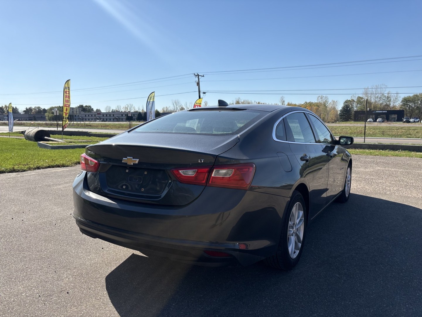2016 Chevrolet Malibu 1LT (1G1ZE5ST1GF) with an 1.5L L4 DOHC 16V engine, 6A transmission, located at 17255 hwy 65 NE, Ham Lake, MN, 55304, 0.000000, 0.000000- Photo#4
