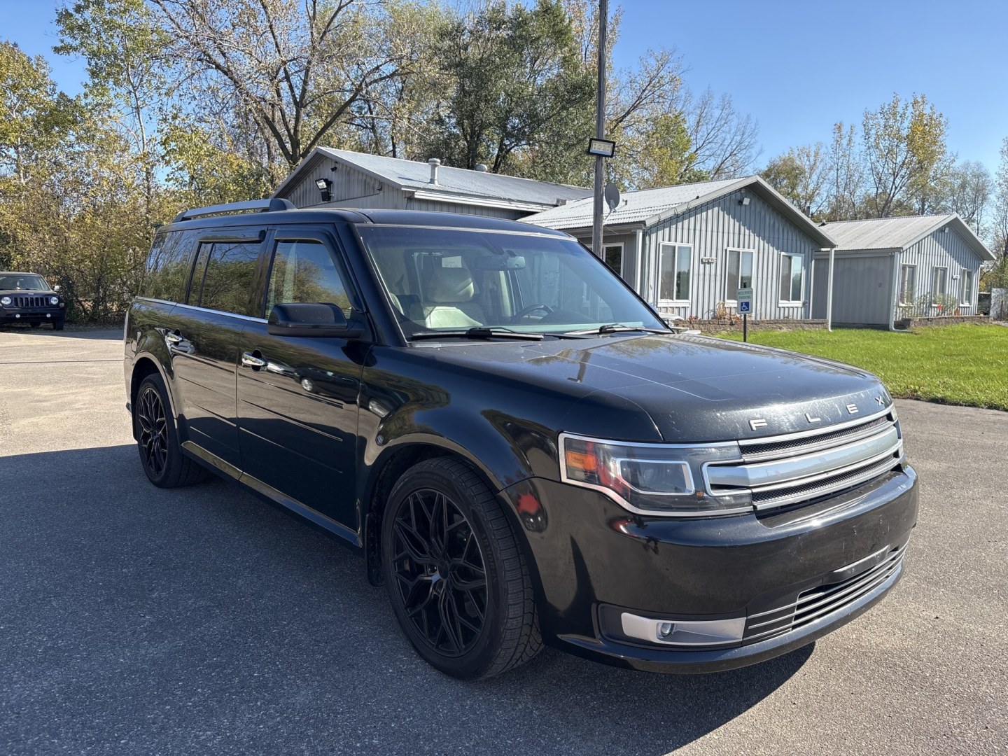 2014 Ford Flex Limited AWD w/EcoBoost (2FMHK6DT2EB) with an 3.5L V6 DOHC 24V engine, 6-Speed Automatic Overdrive transmission, located at 17255 hwy 65 NE, Ham Lake, MN, 55304, 0.000000, 0.000000- Photo#6