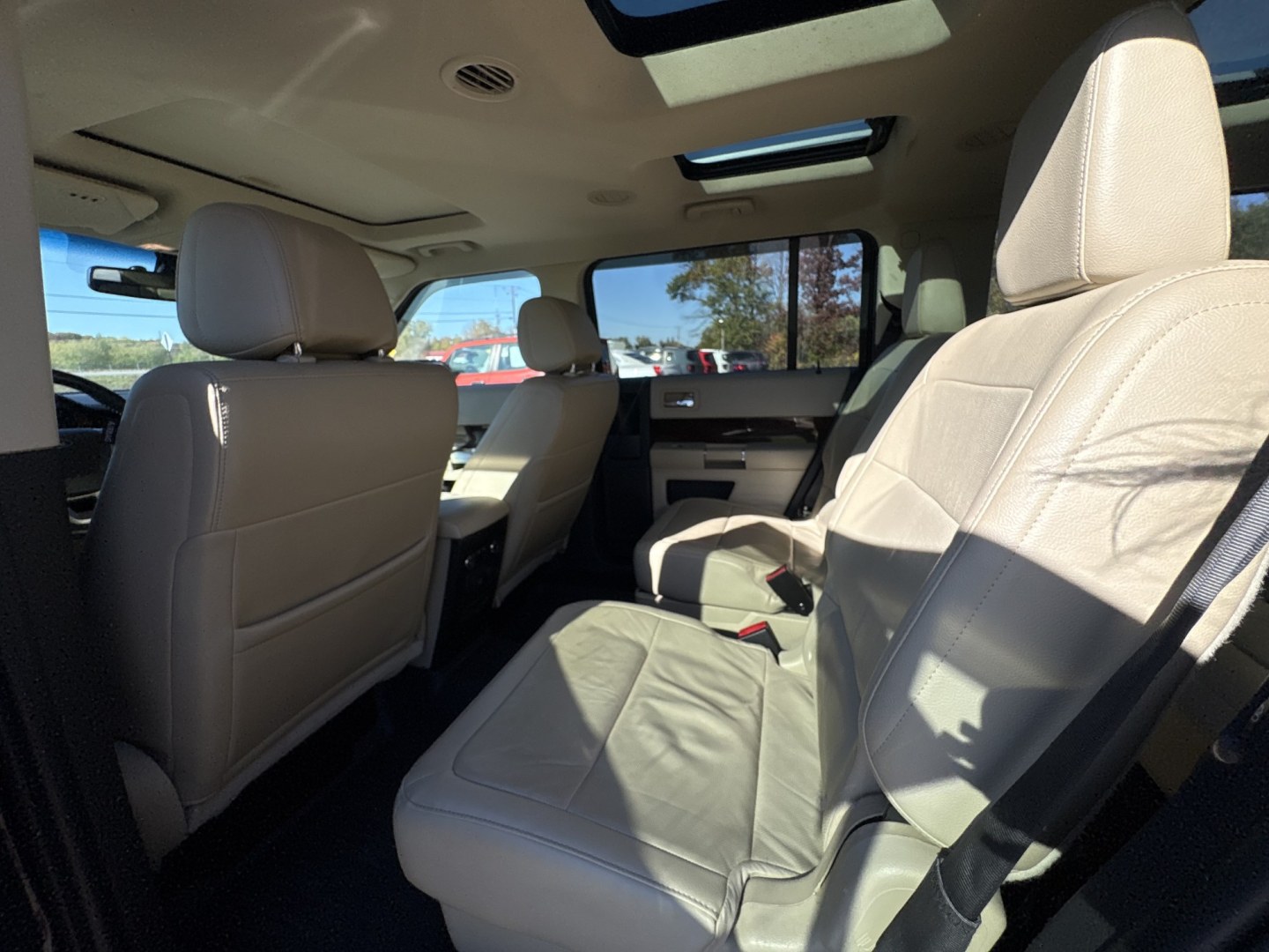 2014 Ford Flex Limited AWD w/EcoBoost (2FMHK6DT2EB) with an 3.5L V6 DOHC 24V engine, 6-Speed Automatic Overdrive transmission, located at 17255 hwy 65 NE, Ham Lake, MN, 55304, 0.000000, 0.000000- Photo#11