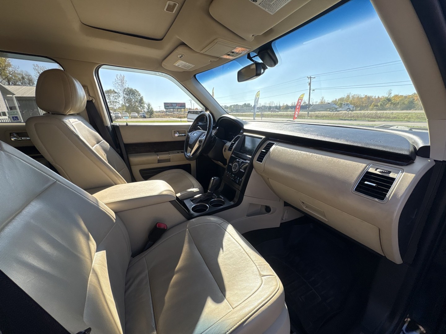 2014 Ford Flex Limited AWD w/EcoBoost (2FMHK6DT2EB) with an 3.5L V6 DOHC 24V engine, 6-Speed Automatic Overdrive transmission, located at 17255 hwy 65 NE, Ham Lake, MN, 55304, 0.000000, 0.000000- Photo#16