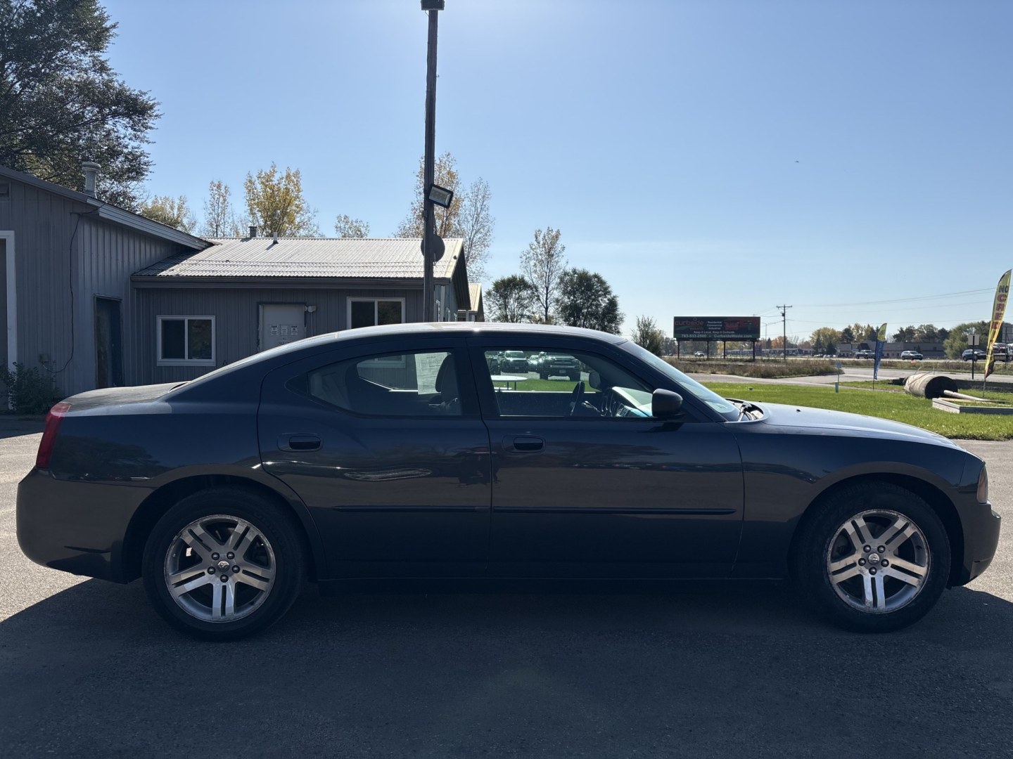 2007 Dodge Charger SE (2B3KA43G27H) with an 3.5L V6 SOHC 24V engine, 5A OD transmission, located at 17255 hwy 65 NE, Ham Lake, MN, 55304, 0.000000, 0.000000- Photo#5