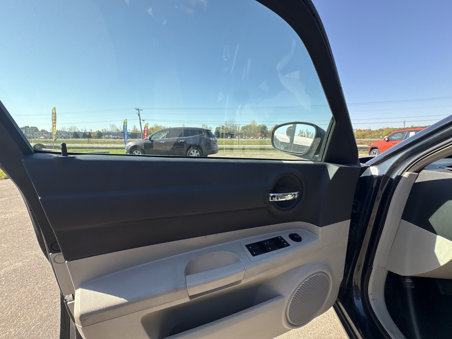 2007 Dodge Charger SE (2B3KA43G27H) with an 3.5L V6 SOHC 24V engine, 5A OD transmission, located at 17255 hwy 65 NE, Ham Lake, MN, 55304, 0.000000, 0.000000- Photo#8