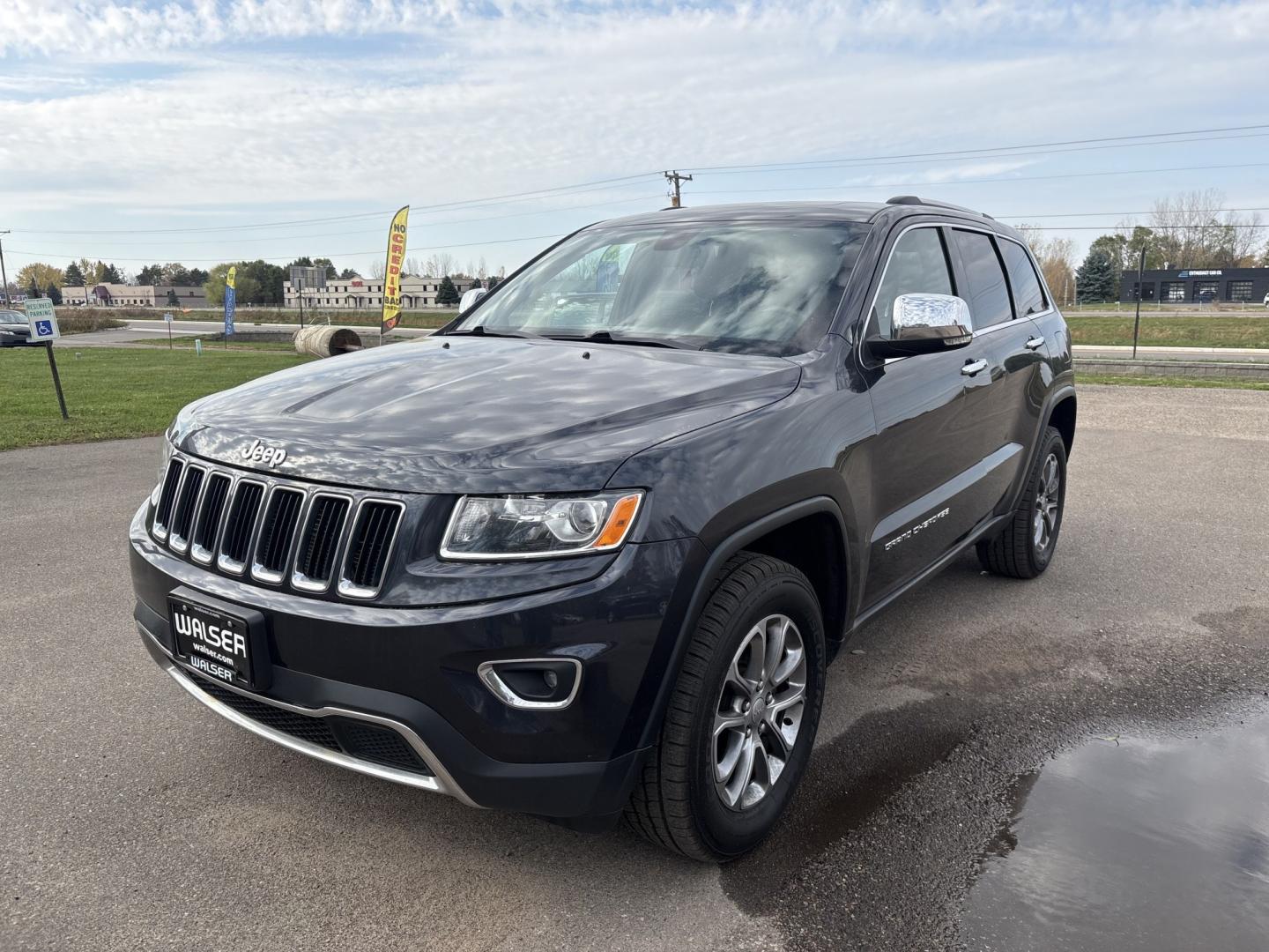 2014 Jeep Grand Cherokee Limited 4WD (1C4RJFBG4EC) with an 3.6L V6 DOHC 24V engine, 5-Speed Automatic transmission, located at 17255 hwy 65 NE, Ham Lake, MN, 55304, 0.000000, 0.000000- Photo#0