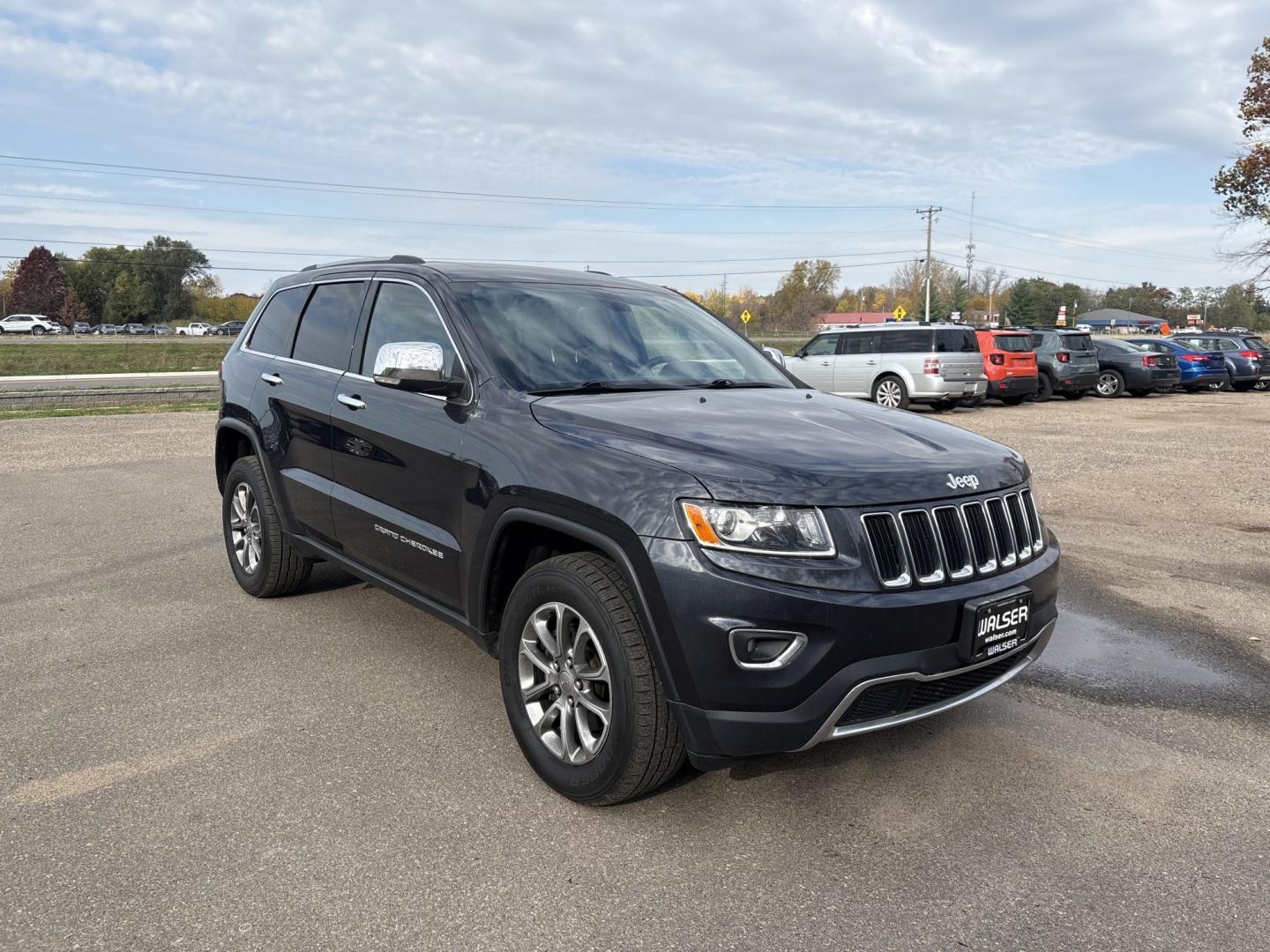 2014 Jeep Grand Cherokee Limited 4WD (1C4RJFBG4EC) with an 3.6L V6 DOHC 24V engine, 5-Speed Automatic transmission, located at 17255 hwy 65 NE, Ham Lake, MN, 55304, 0.000000, 0.000000- Photo#6