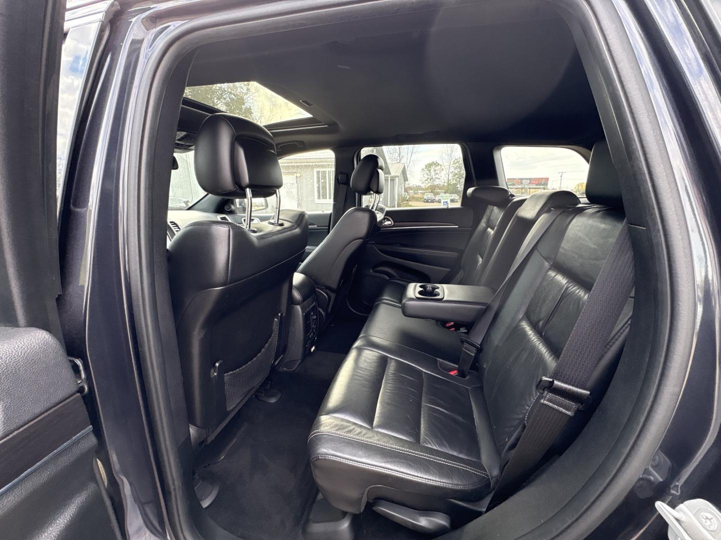 2014 Jeep Grand Cherokee Limited 4WD (1C4RJFBG4EC) with an 3.6L V6 DOHC 24V engine, 5-Speed Automatic transmission, located at 17255 hwy 65 NE, Ham Lake, MN, 55304, 0.000000, 0.000000- Photo#11