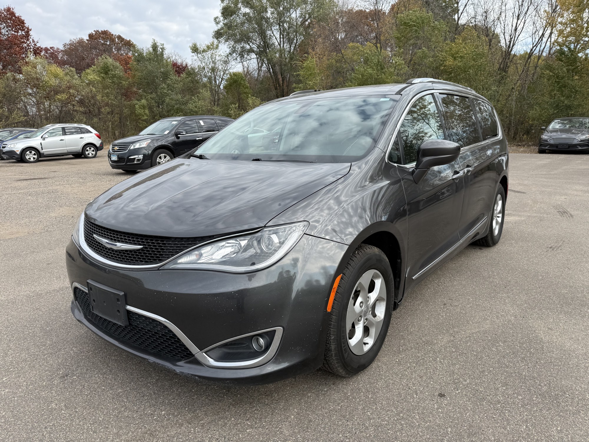 photo of 2017 Chrysler Pacifica Touring-L Plus