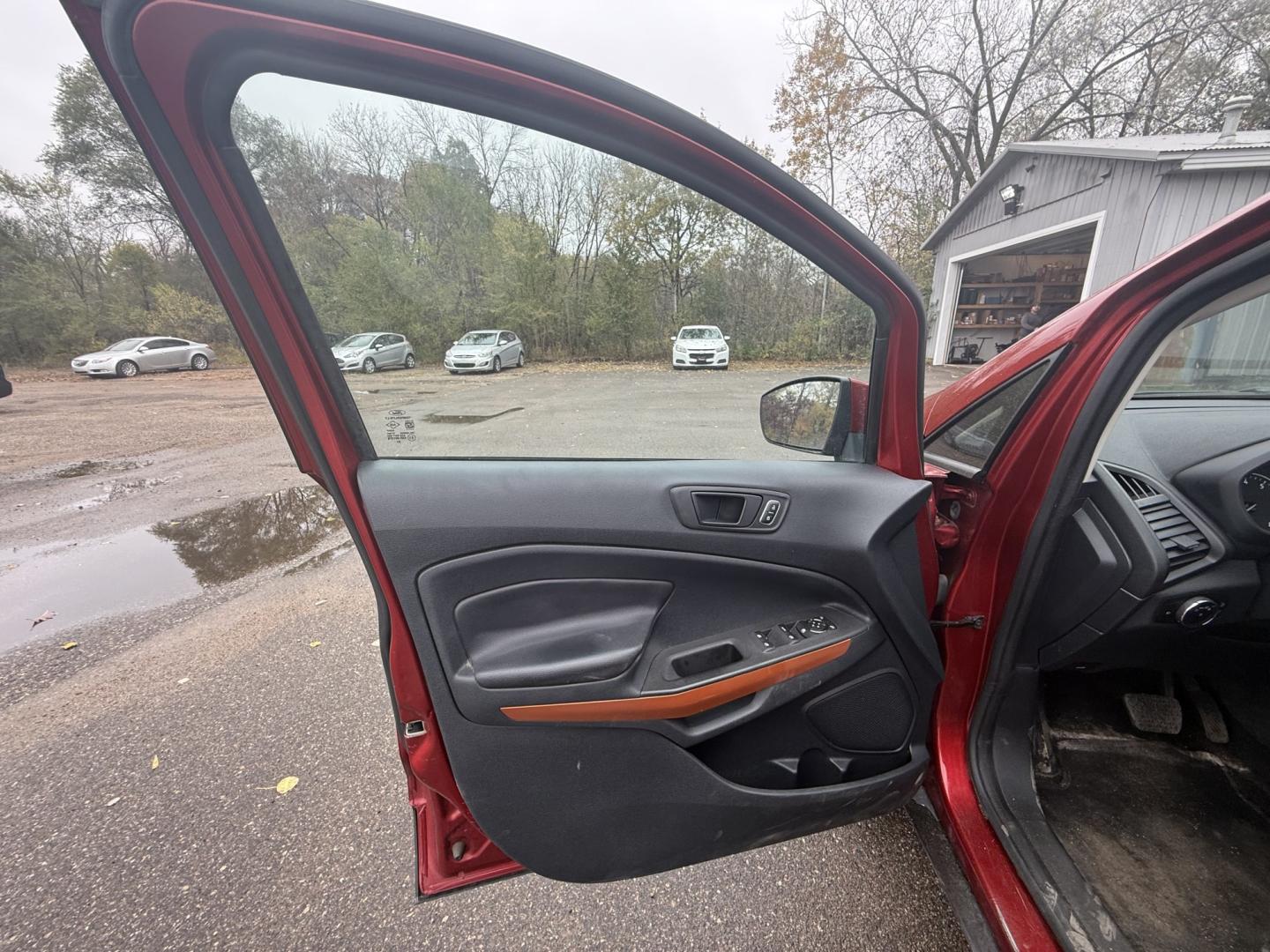 2018 Ford EcoSport SES AWD (MAJ6P1CL2JC) with an 2.0L L4 DOHC 16V engine, 6A transmission, located at 17255 hwy 65 NE, Ham Lake, MN, 55304, 0.000000, 0.000000- Photo#8