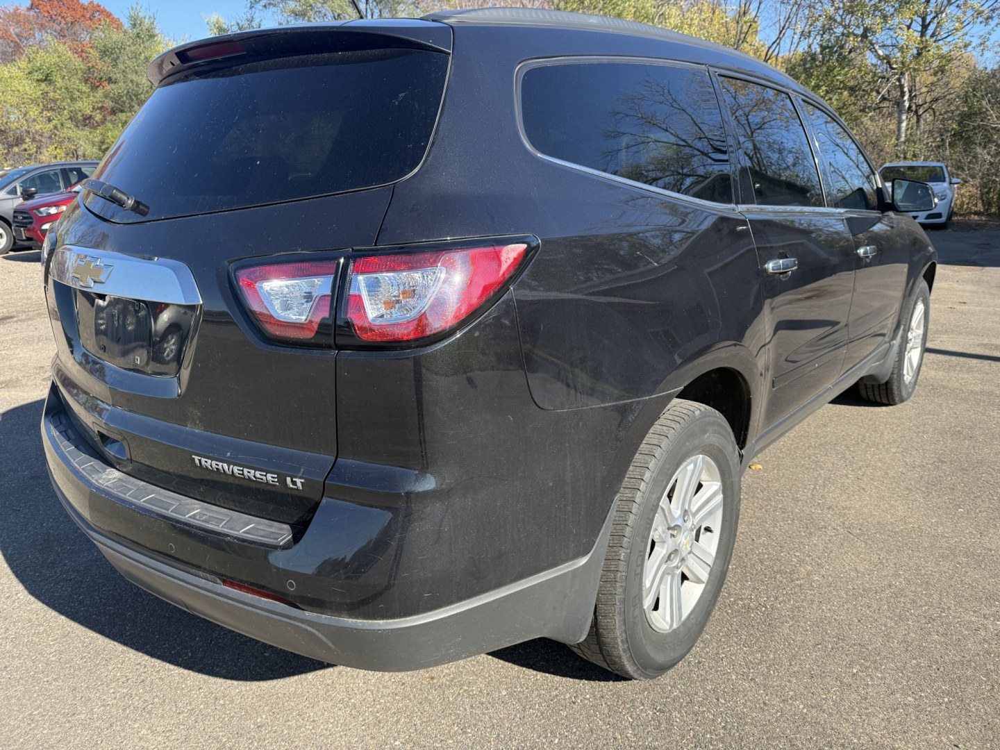 2014 Chevrolet Traverse 2LT AWD (1GNKVHKD6EJ) with an 3.6L V6 DOHC 24V engine, 6-Speed Automatic transmission, located at 17255 hwy 65 NE, Ham Lake, MN, 55304, 0.000000, 0.000000- Photo#4