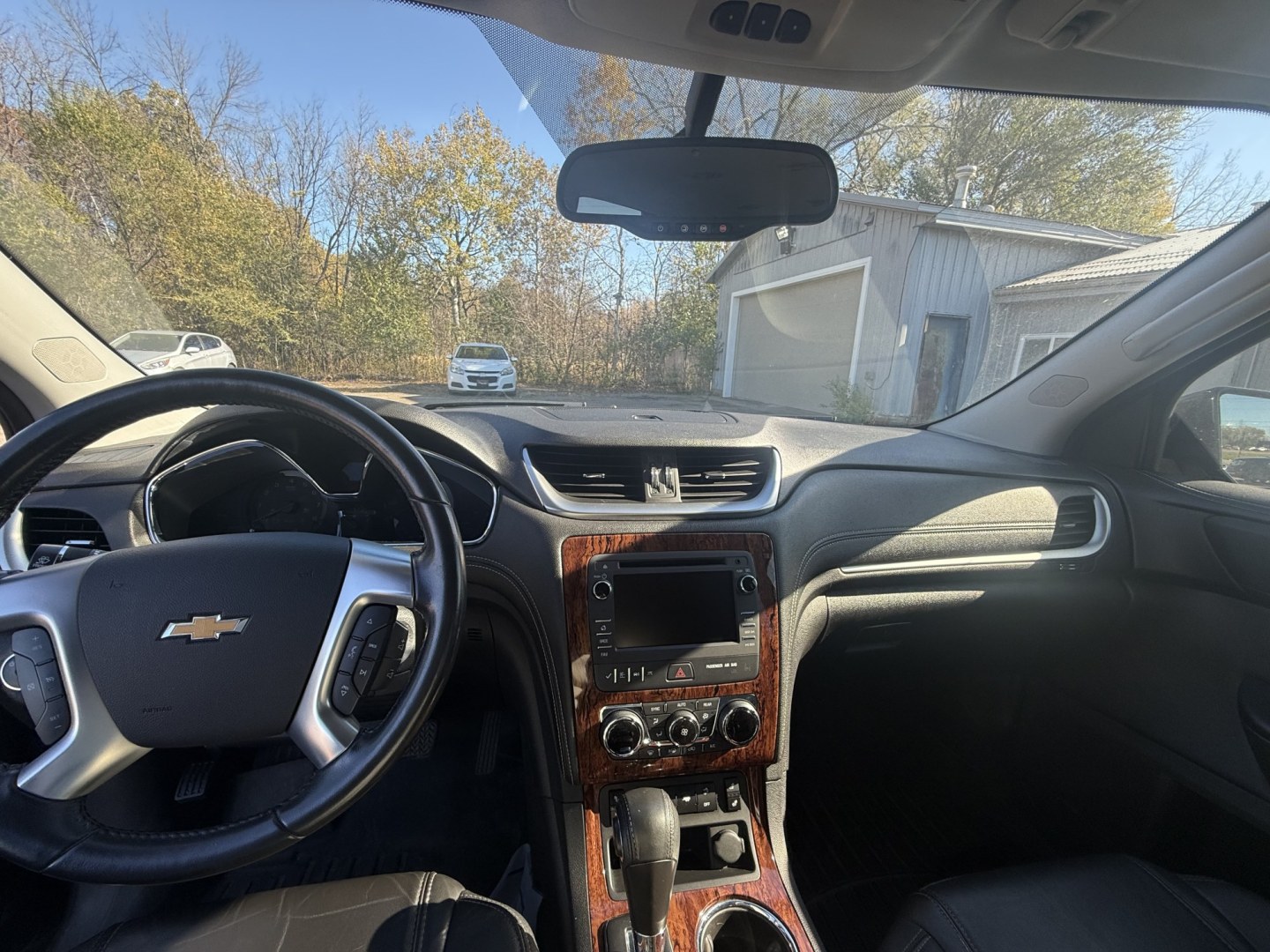 2014 Chevrolet Traverse 2LT AWD (1GNKVHKD6EJ) with an 3.6L V6 DOHC 24V engine, 6-Speed Automatic transmission, located at 17255 hwy 65 NE, Ham Lake, MN, 55304, 0.000000, 0.000000- Photo#17