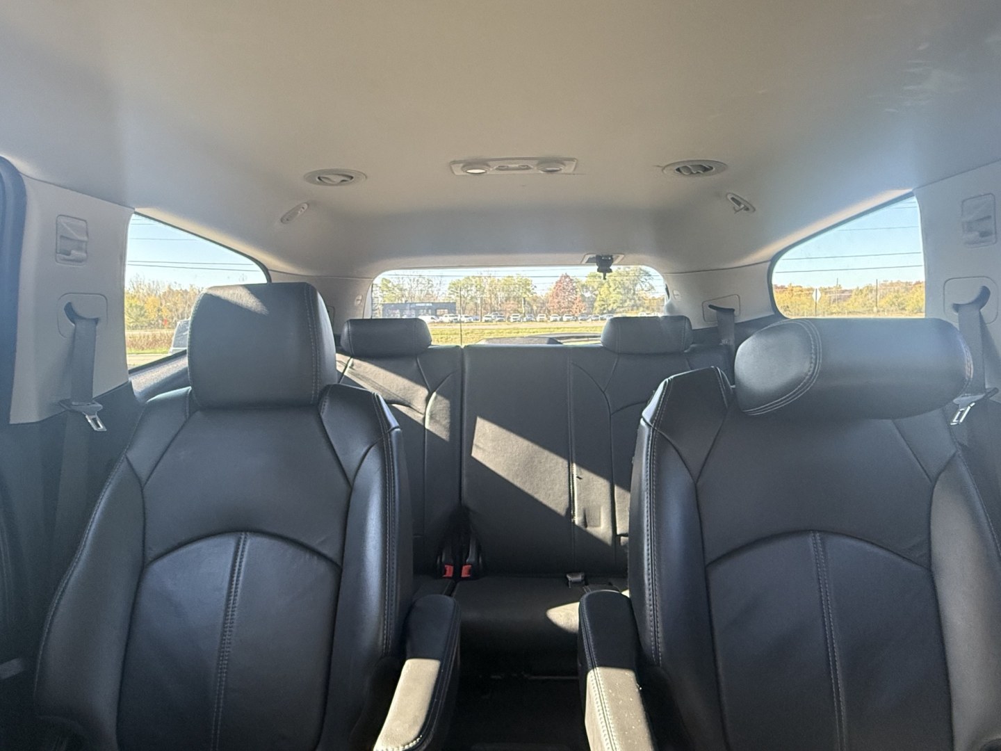 2014 Chevrolet Traverse 2LT AWD (1GNKVHKD6EJ) with an 3.6L V6 DOHC 24V engine, 6-Speed Automatic transmission, located at 17255 hwy 65 NE, Ham Lake, MN, 55304, 0.000000, 0.000000- Photo#14