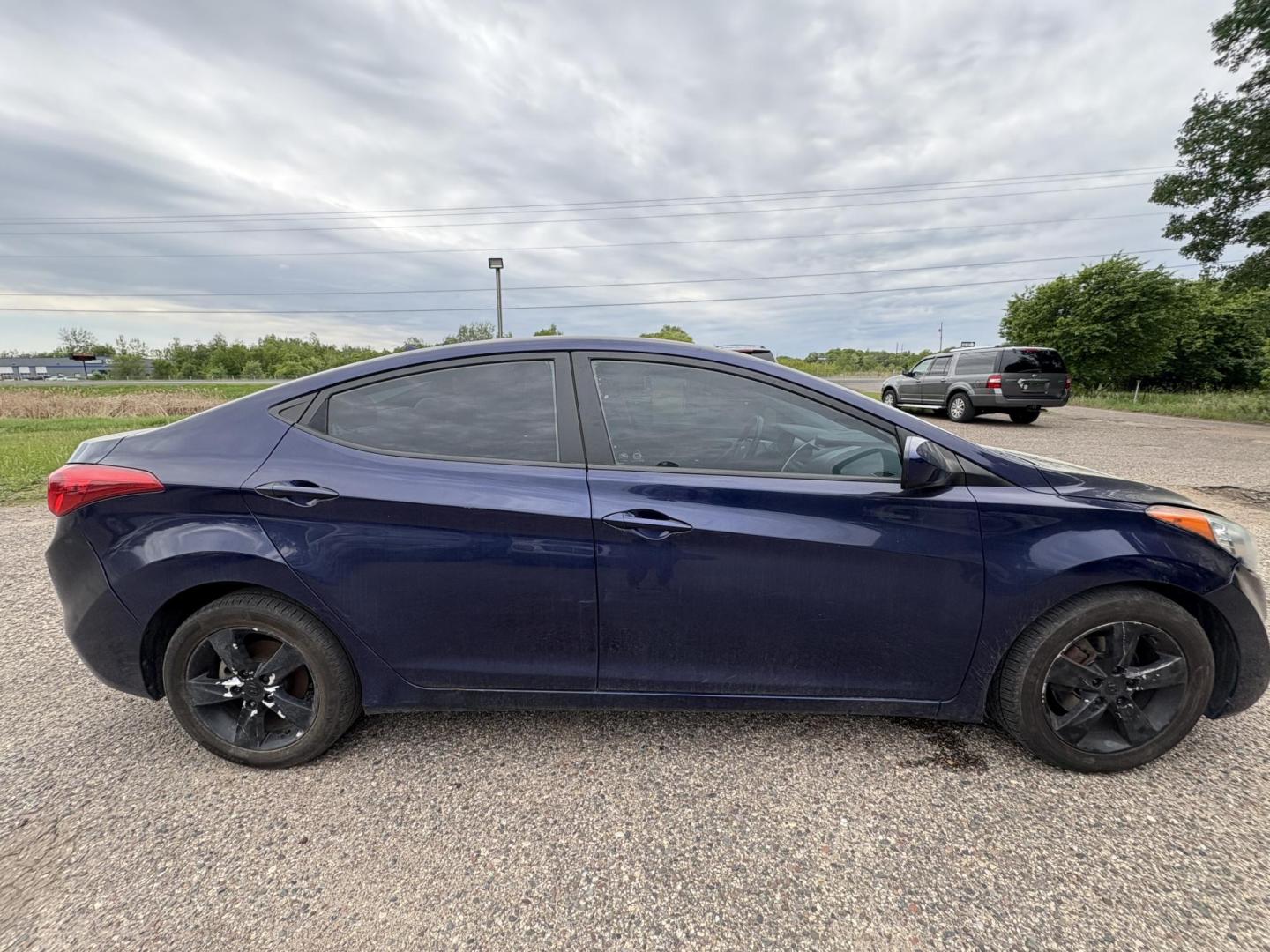 2011 Blue Hyundai Elantra GLS A/T (5NPDH4AE9BH) with an 1.8L L4 DOHC 16V engine, 6-Speed Automatic transmission, located at 17255 hwy 65 NE, Ham Lake, MN, 55304, 0.000000, 0.000000 - Photo#5