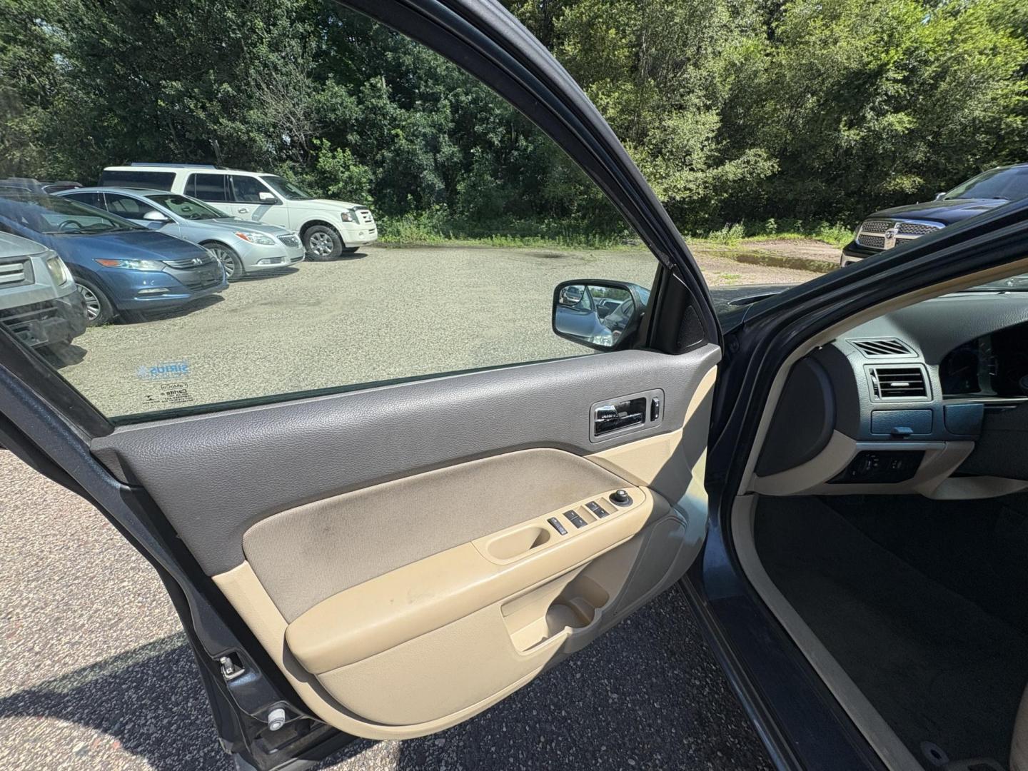 2012 Blue Ford Fusion SE (3FAHP0HA0CR) with an 2.5L L4 DOHC 16V engine, located at 17255 hwy 65 NE, Ham Lake, MN, 55304, 0.000000, 0.000000 - Photo#8