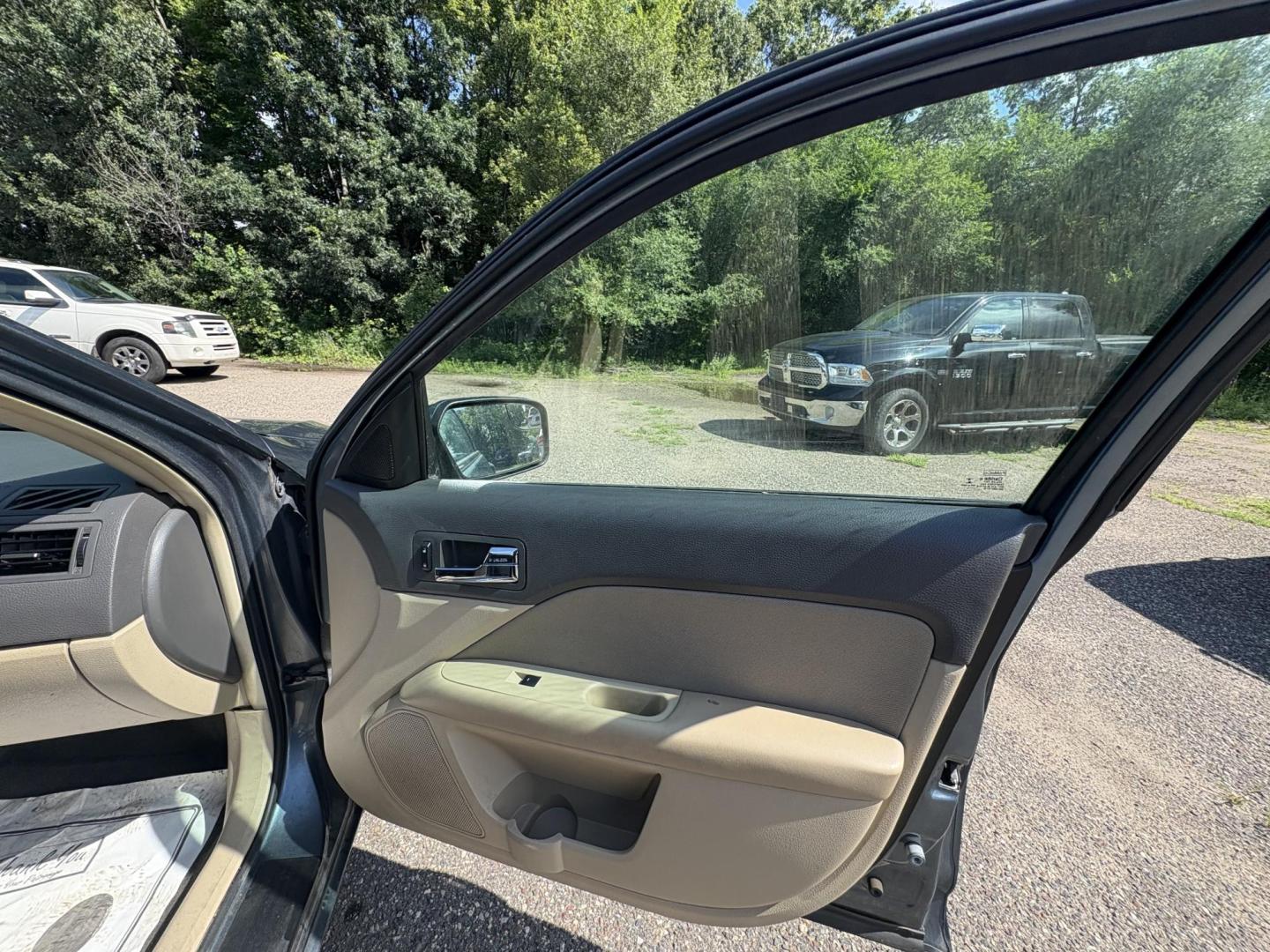 2012 Blue Ford Fusion SE (3FAHP0HA0CR) with an 2.5L L4 DOHC 16V engine, located at 17255 hwy 65 NE, Ham Lake, MN, 55304, 0.000000, 0.000000 - Photo#14