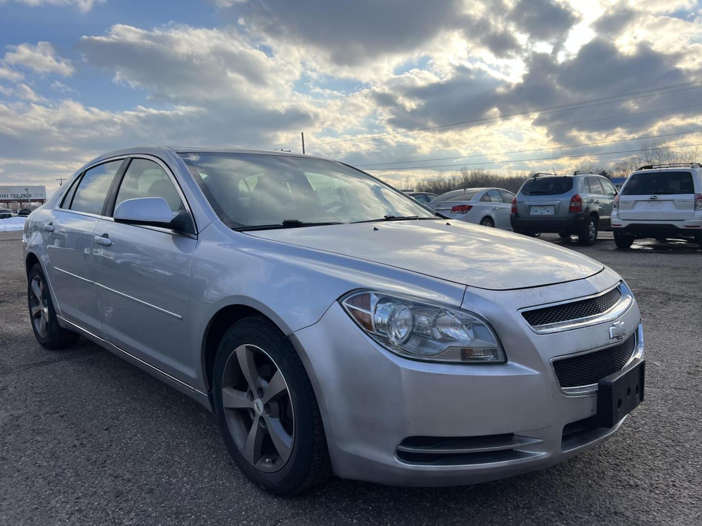 2011 Silver Chevrolet Malibu 1LT (1G1ZC5E18BF) with an 2.4L L4 DOHC 16V engine, 4-Speed Automatic transmission, located at 17255 hwy 65 NE, Ham Lake, MN, 55304, 0.000000, 0.000000 - Photo#6