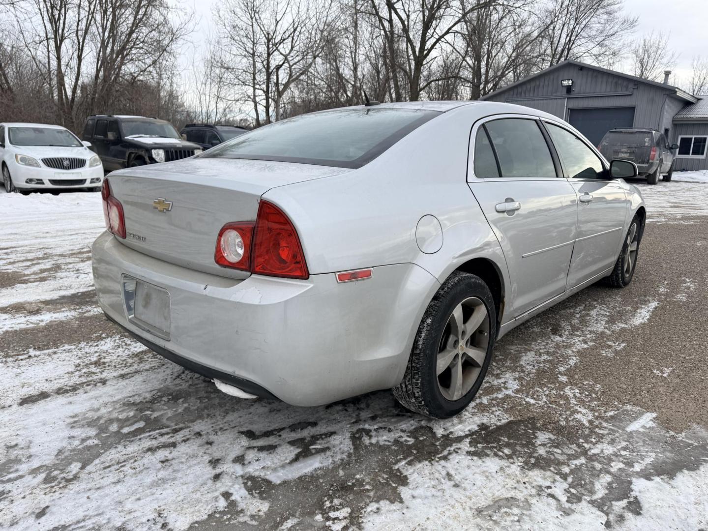 2011 Silver Chevrolet Malibu 1LT (1G1ZC5E18BF) with an 2.4L L4 DOHC 16V engine, 4-Speed Automatic transmission, located at 17255 hwy 65 NE, Ham Lake, MN, 55304, 0.000000, 0.000000 - Photo#4