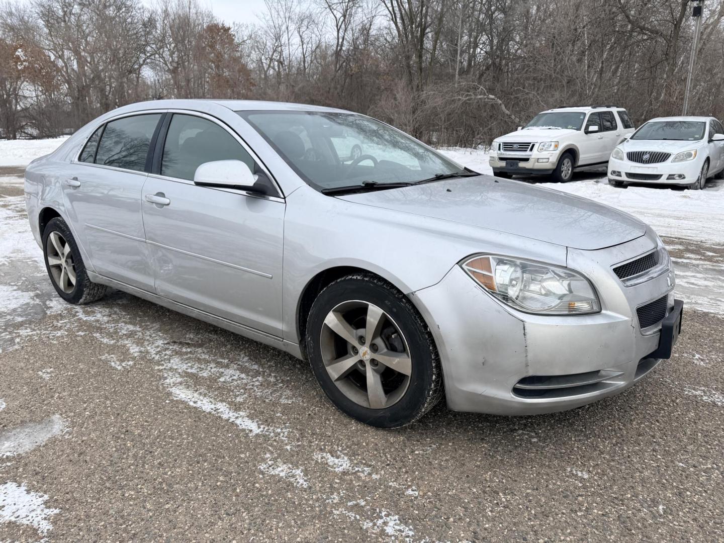 2011 Silver Chevrolet Malibu 1LT (1G1ZC5E18BF) with an 2.4L L4 DOHC 16V engine, 4-Speed Automatic transmission, located at 17255 hwy 65 NE, Ham Lake, MN, 55304, 0.000000, 0.000000 - Photo#6