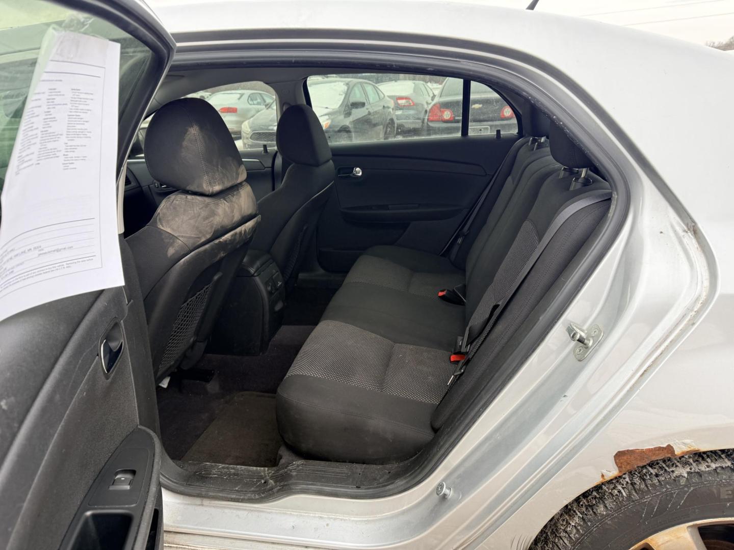 2011 Silver Chevrolet Malibu 1LT (1G1ZC5E18BF) with an 2.4L L4 DOHC 16V engine, 4-Speed Automatic transmission, located at 17255 hwy 65 NE, Ham Lake, MN, 55304, 0.000000, 0.000000 - Photo#11