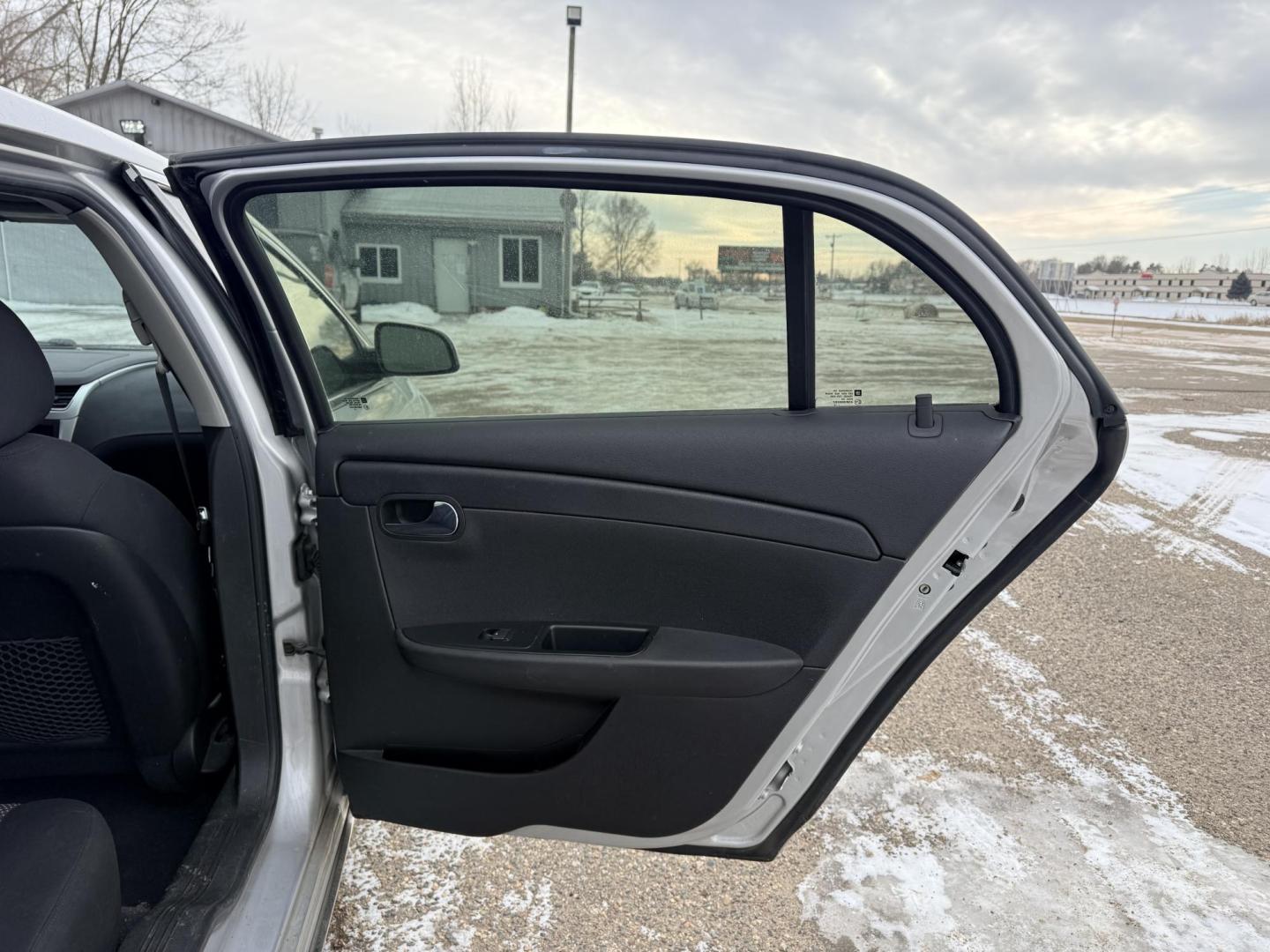 2011 Silver Chevrolet Malibu 1LT (1G1ZC5E18BF) with an 2.4L L4 DOHC 16V engine, 4-Speed Automatic transmission, located at 17255 hwy 65 NE, Ham Lake, MN, 55304, 0.000000, 0.000000 - Photo#12