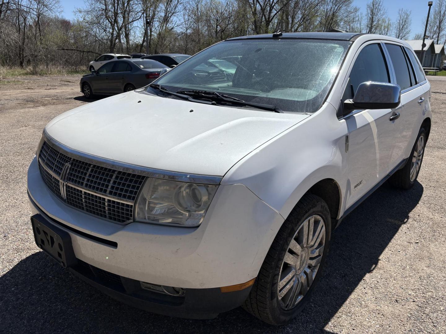 2010 White Lincoln MKX AWD (2LMDJ8JC3AB) with an 3.5L V6 DOHC 24V engine, 6-Speed Automatic transmission, located at 17255 hwy 65 NE, Ham Lake, MN, 55304, 0.000000, 0.000000 - Photo#0