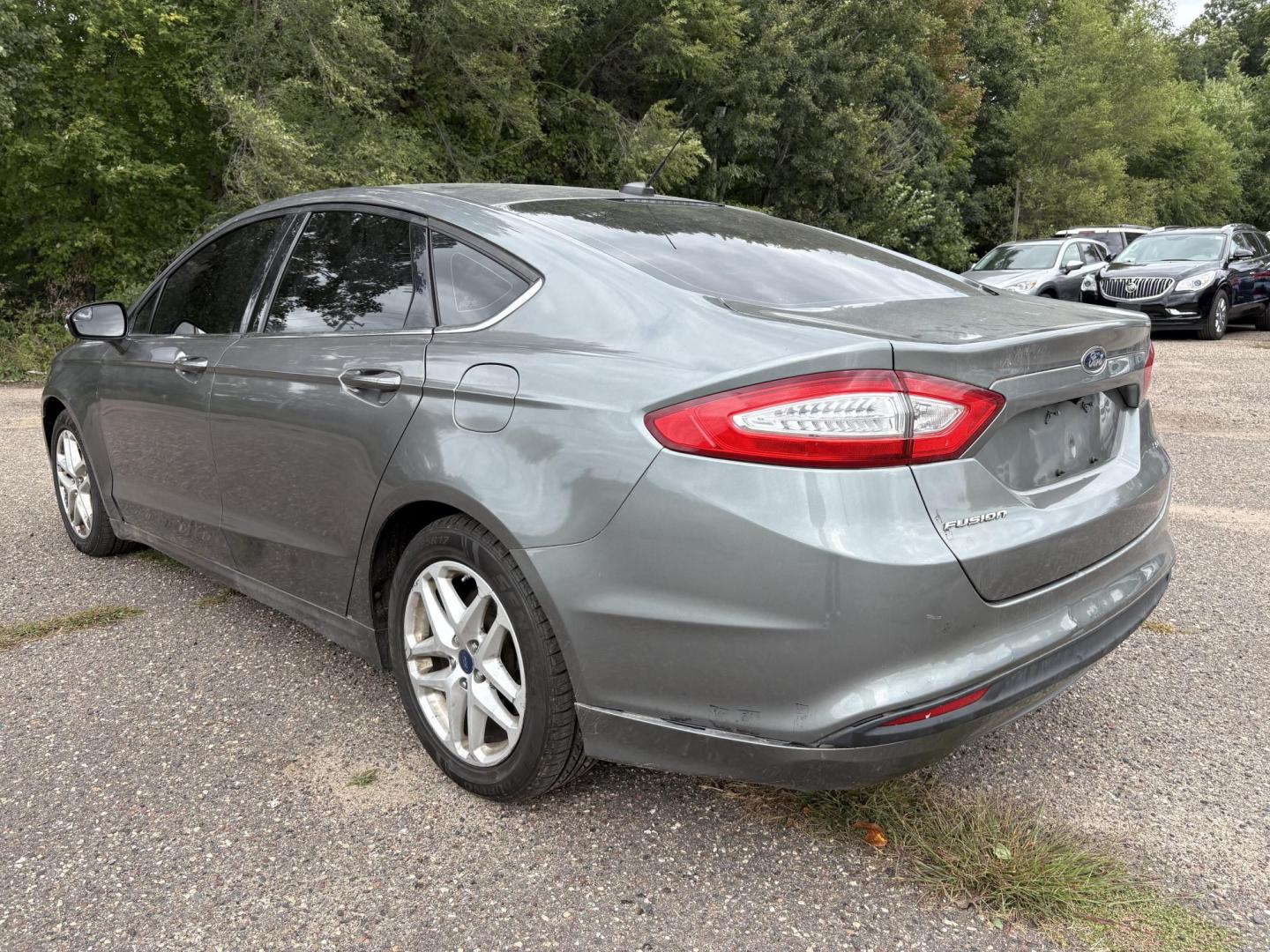 2013 Gray Ford Fusion SE (3FA6P0H74DR) with an 2.5L L4 DOHC 16V engine, located at 17255 hwy 65 NE, Ham Lake, MN, 55304, 0.000000, 0.000000 - Photo#2