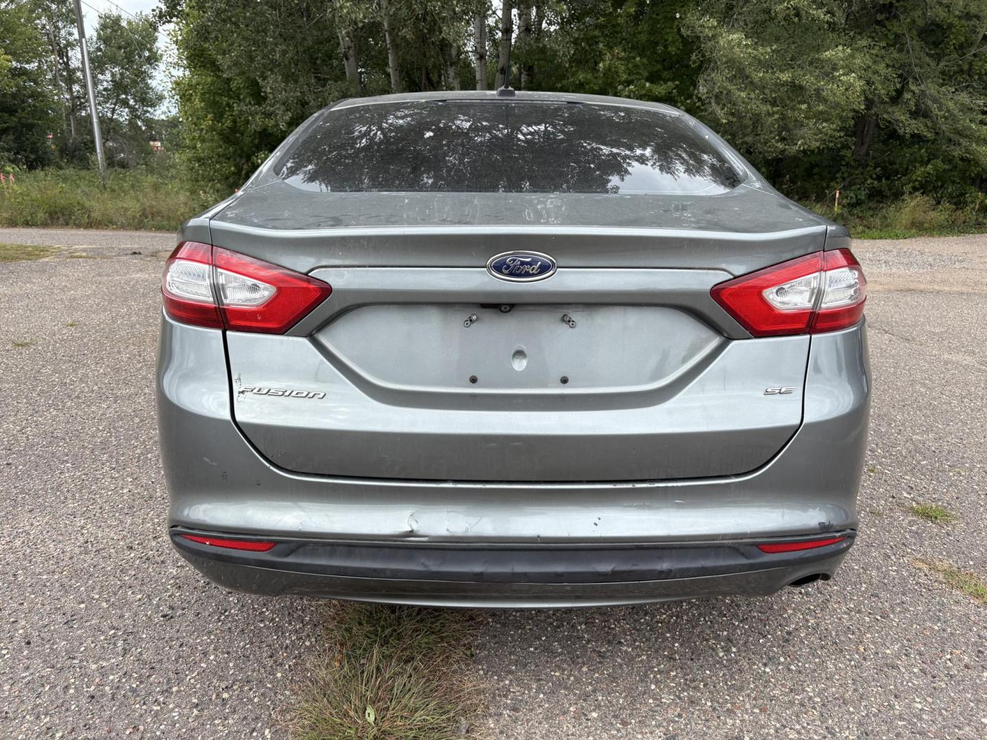 2013 Gray Ford Fusion SE (3FA6P0H74DR) with an 2.5L L4 DOHC 16V engine, located at 17255 hwy 65 NE, Ham Lake, MN, 55304, 0.000000, 0.000000 - Photo#3