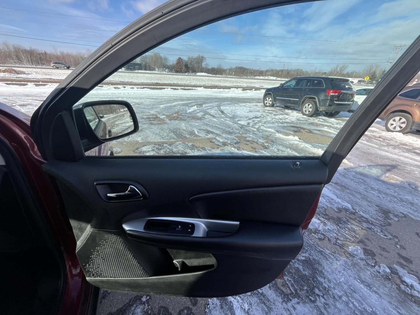 2011 Maroon Dodge Journey Express (3D4PG4FB5BT) with an 2.4L L4 DOHC 16V engine, 4-Speed Automatic transmission, located at 17255 hwy 65 NE, Ham Lake, MN, 55304, 0.000000, 0.000000 - Photo#12