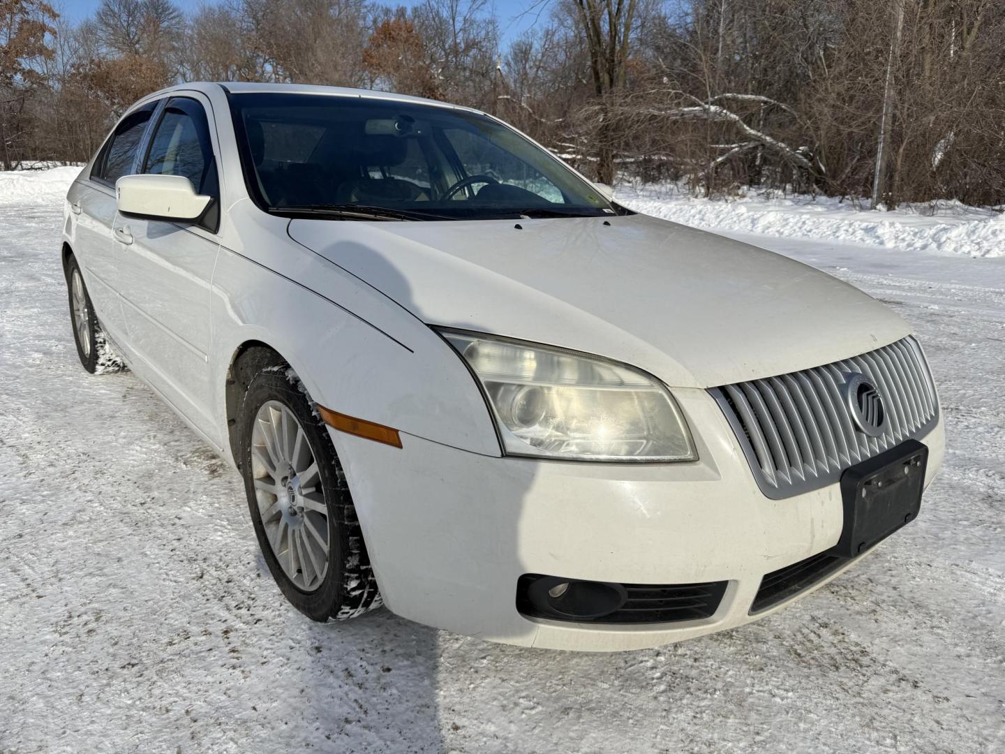 2009 White Mercury Milan V6 Premier (3MEHM08139R) with an 3.0L V6 DOHC 24V engine, 6-Speed Automatic transmission, located at 17255 hwy 65 NE, Ham Lake, MN, 55304, 0.000000, 0.000000 - Photo#6