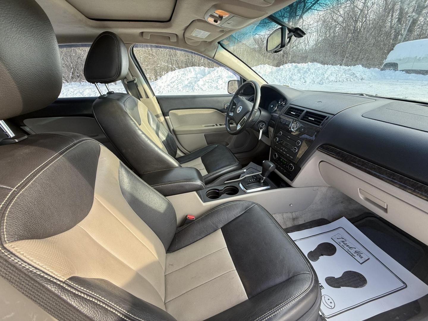 2009 White Mercury Milan V6 Premier (3MEHM08139R) with an 3.0L V6 DOHC 24V engine, 6-Speed Automatic transmission, located at 17255 hwy 65 NE, Ham Lake, MN, 55304, 0.000000, 0.000000 - Photo#15